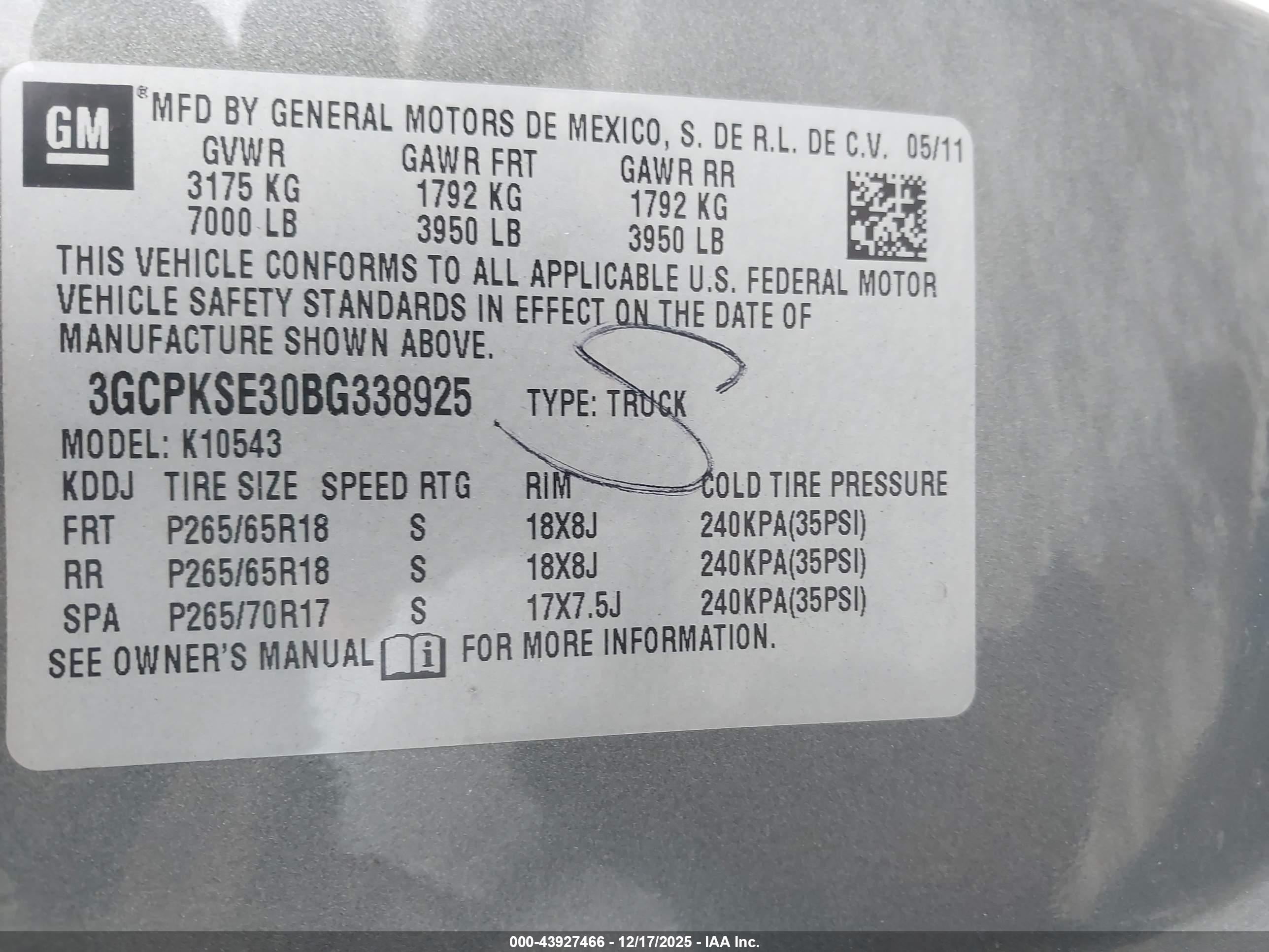 CHEVROLET SILVERADO image 9