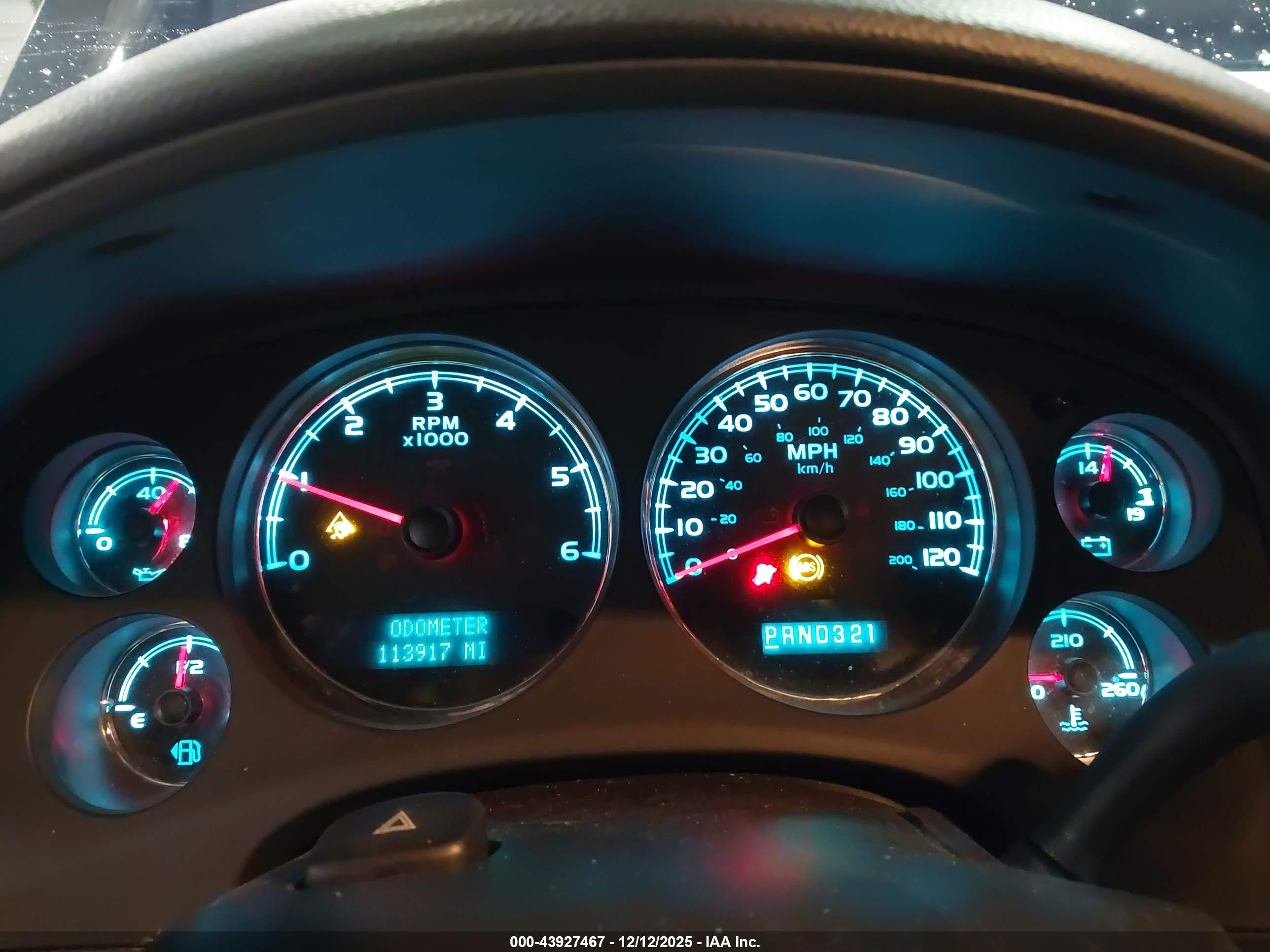 CHEVROLET SILVERADO image 7