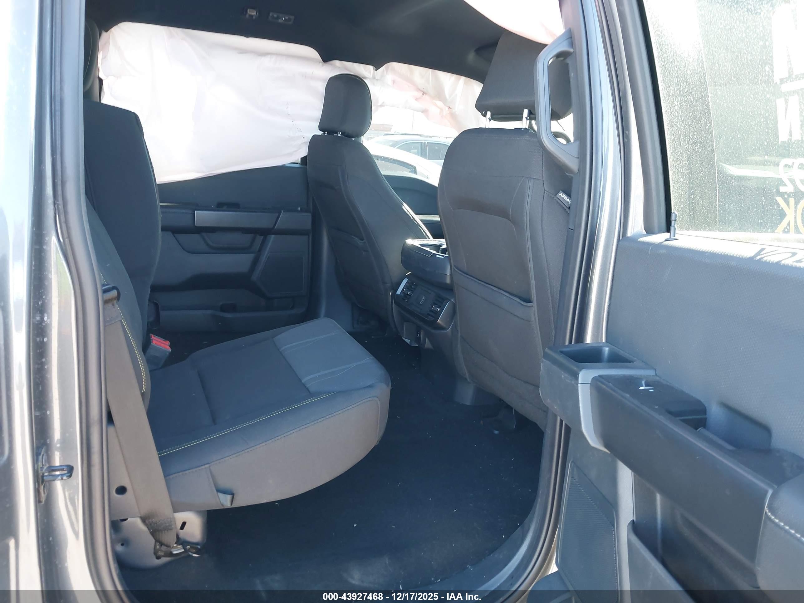 FORD F-150 image 8
