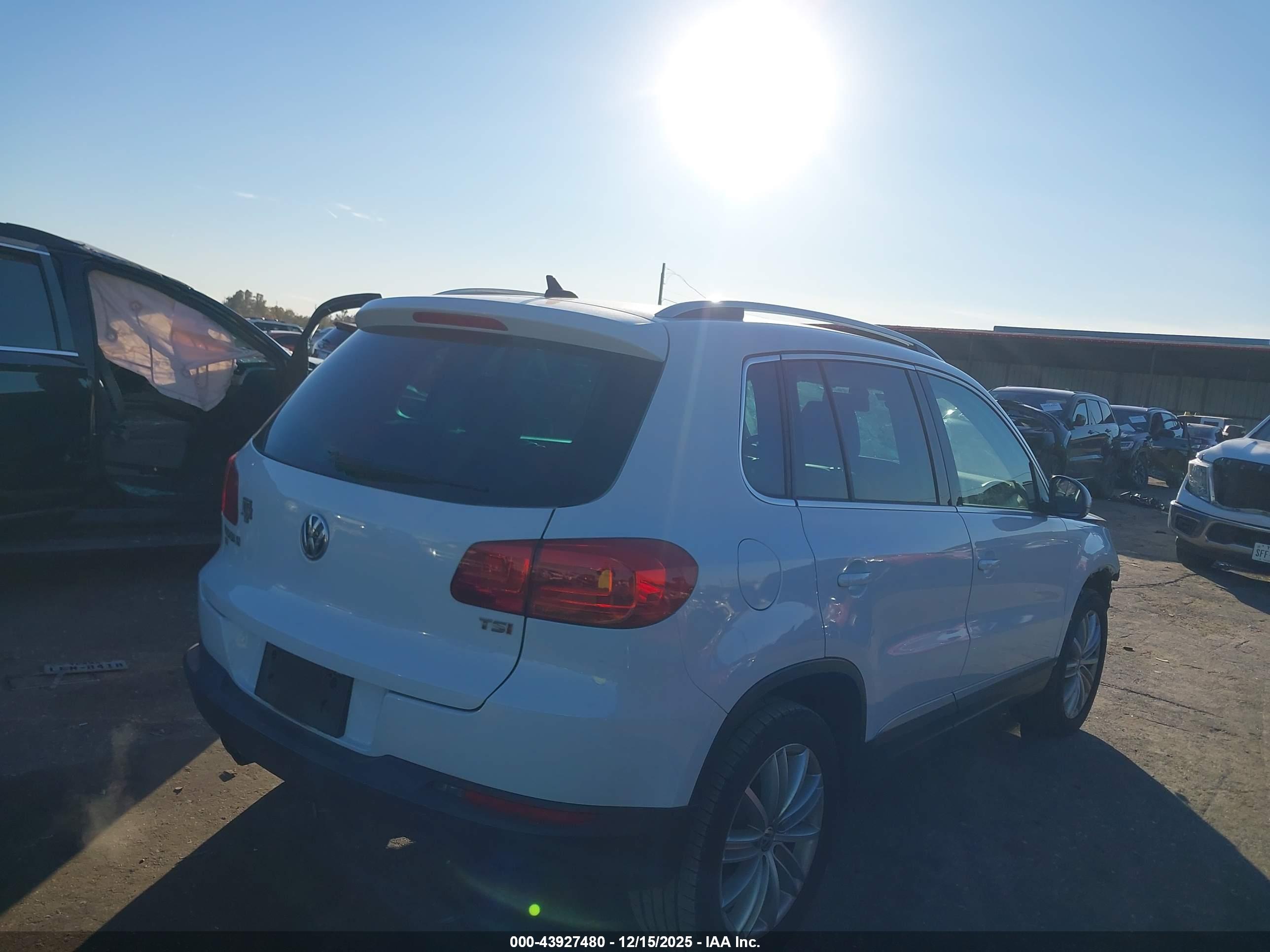 VOLKSWAGEN TIGUAN image 4