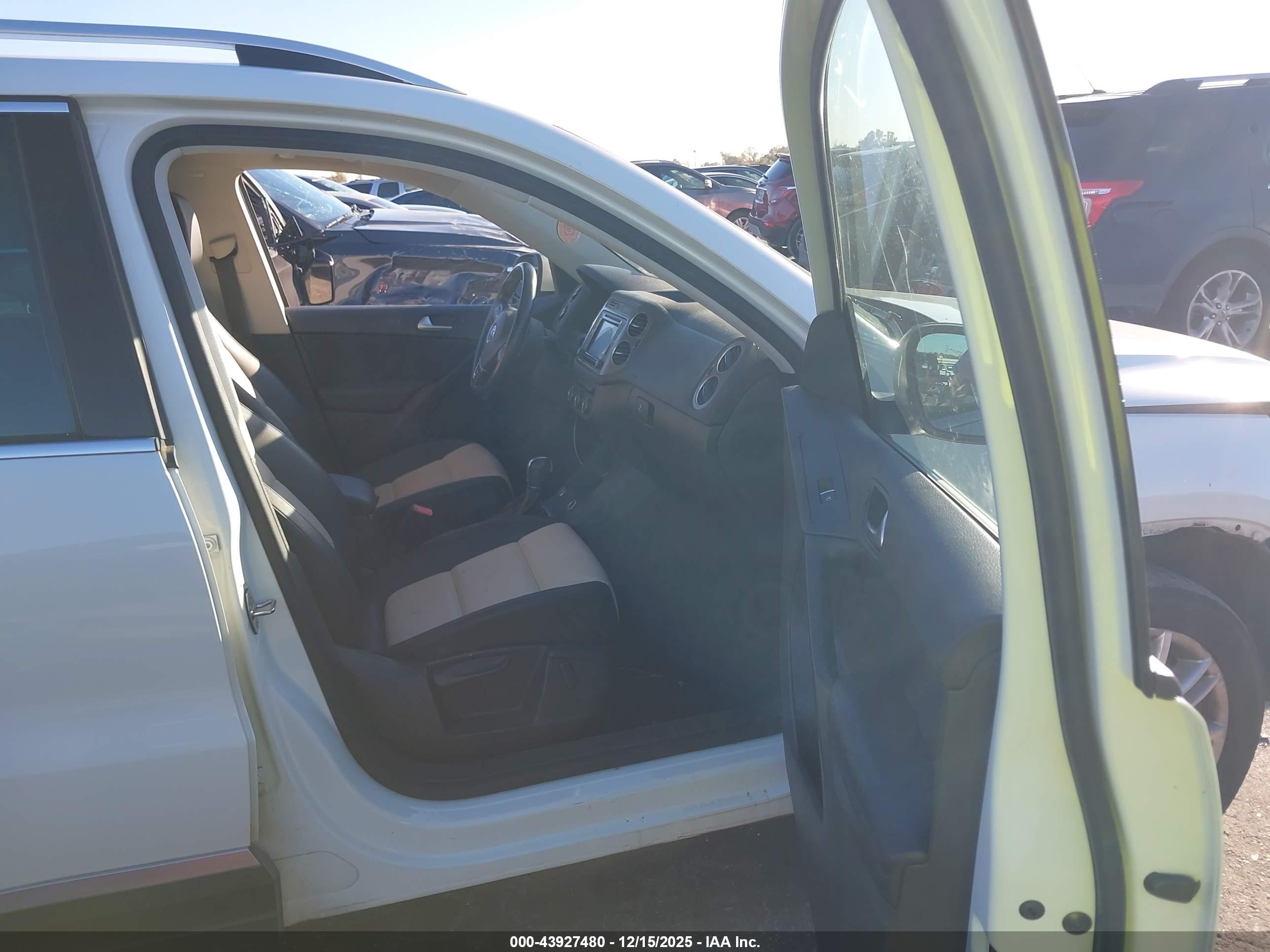 VOLKSWAGEN TIGUAN image 5