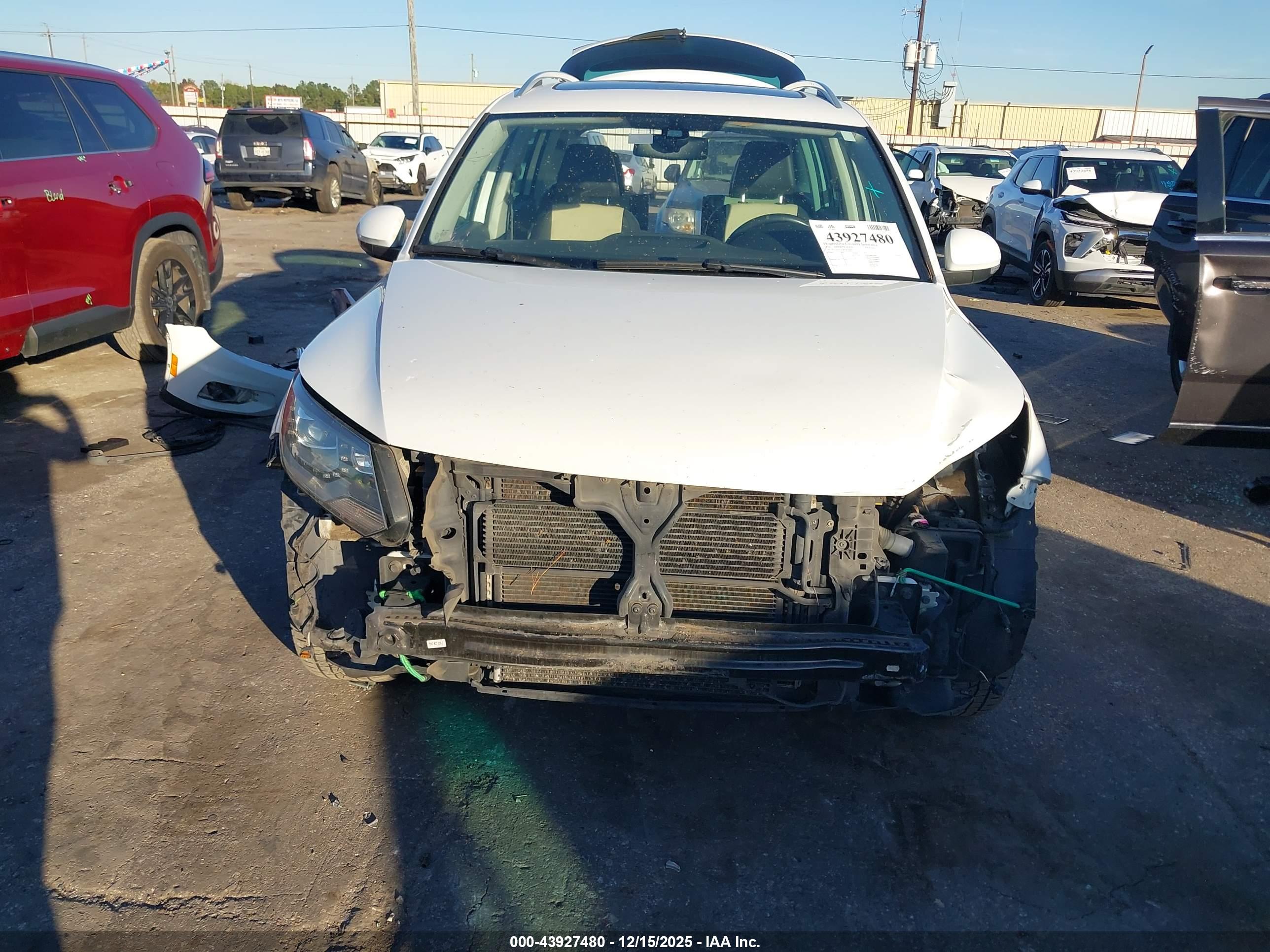 VOLKSWAGEN TIGUAN image 6