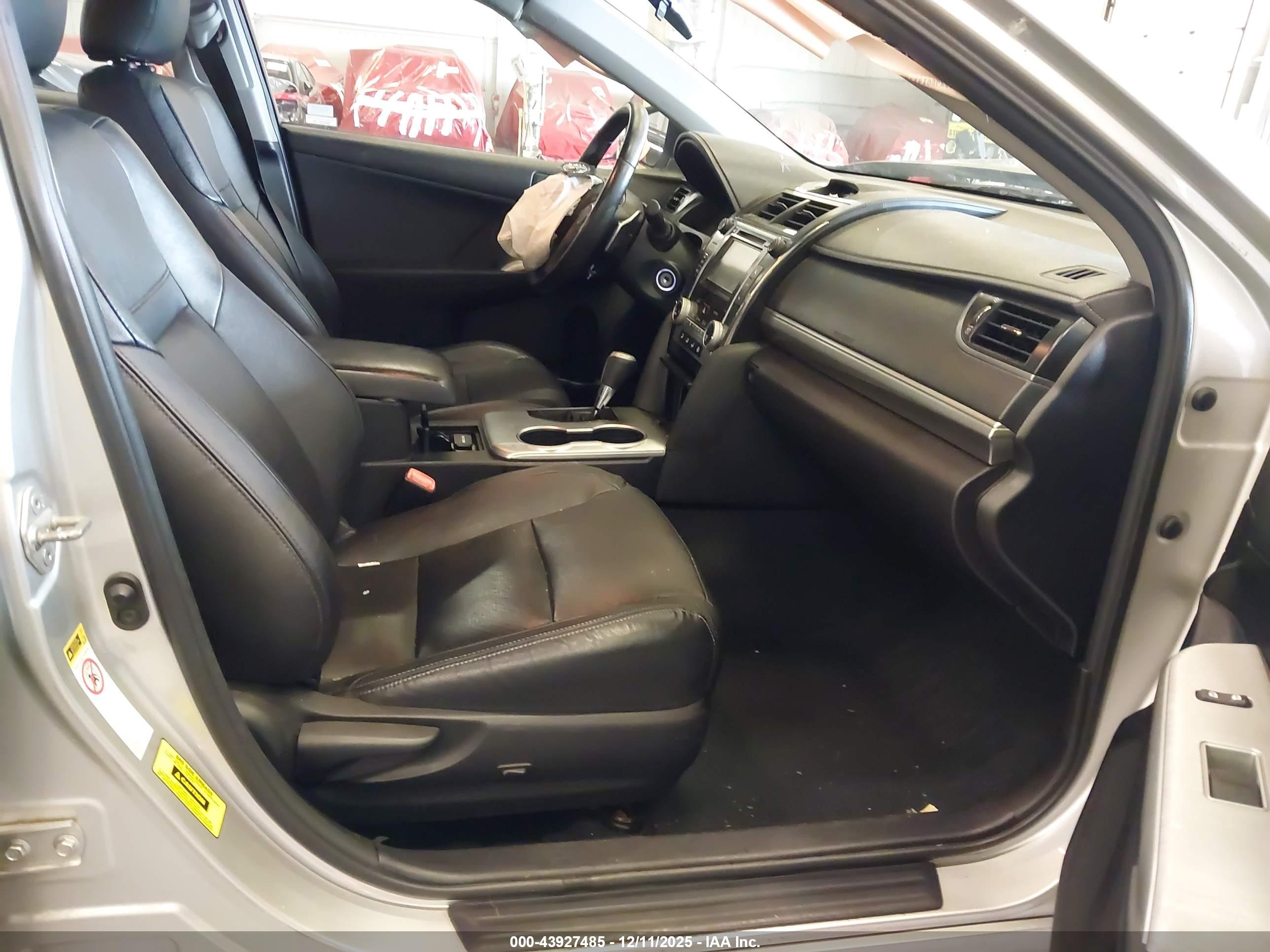 TOYOTA CAMRY image 5