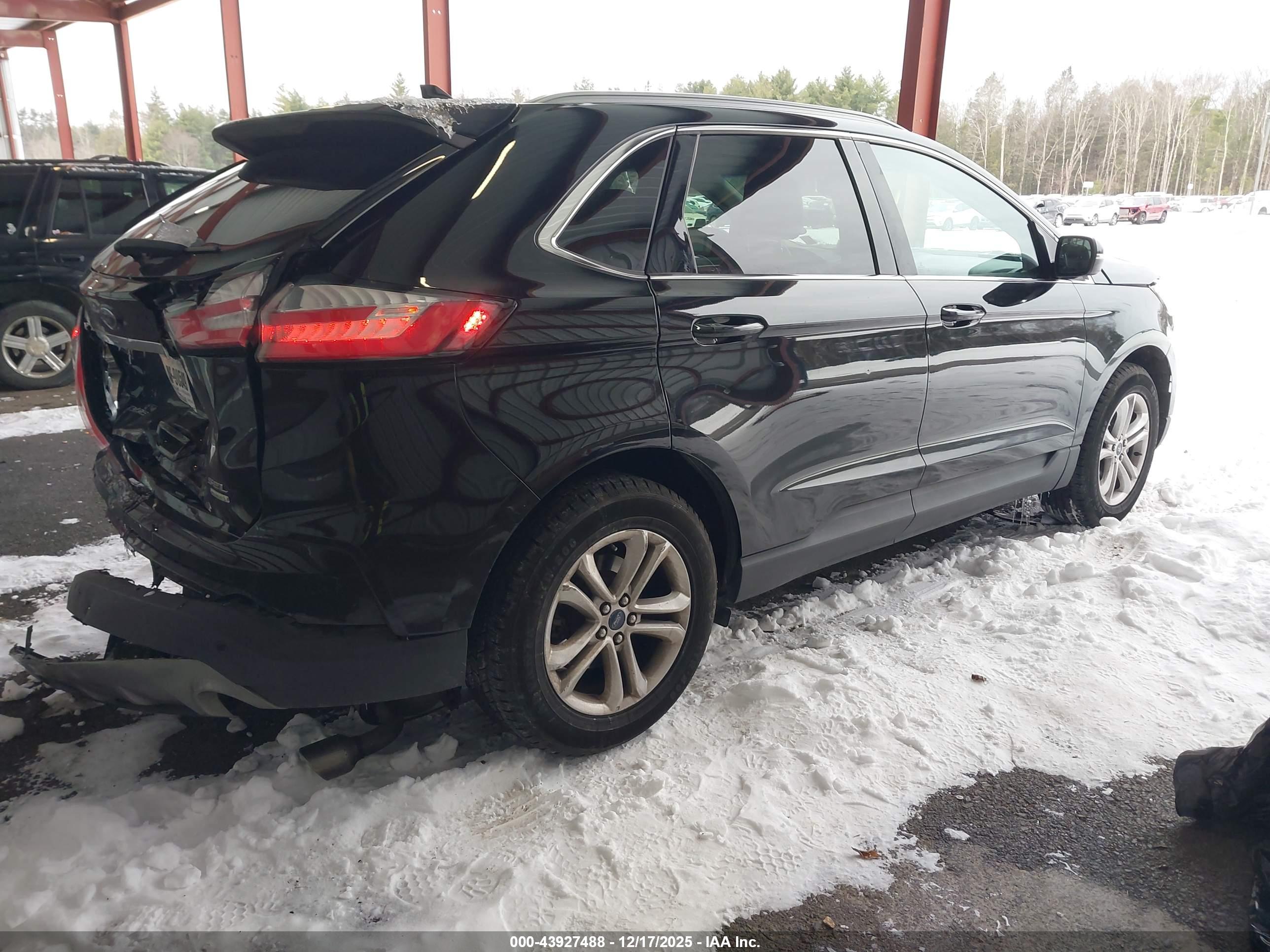 FORD EDGE image 4