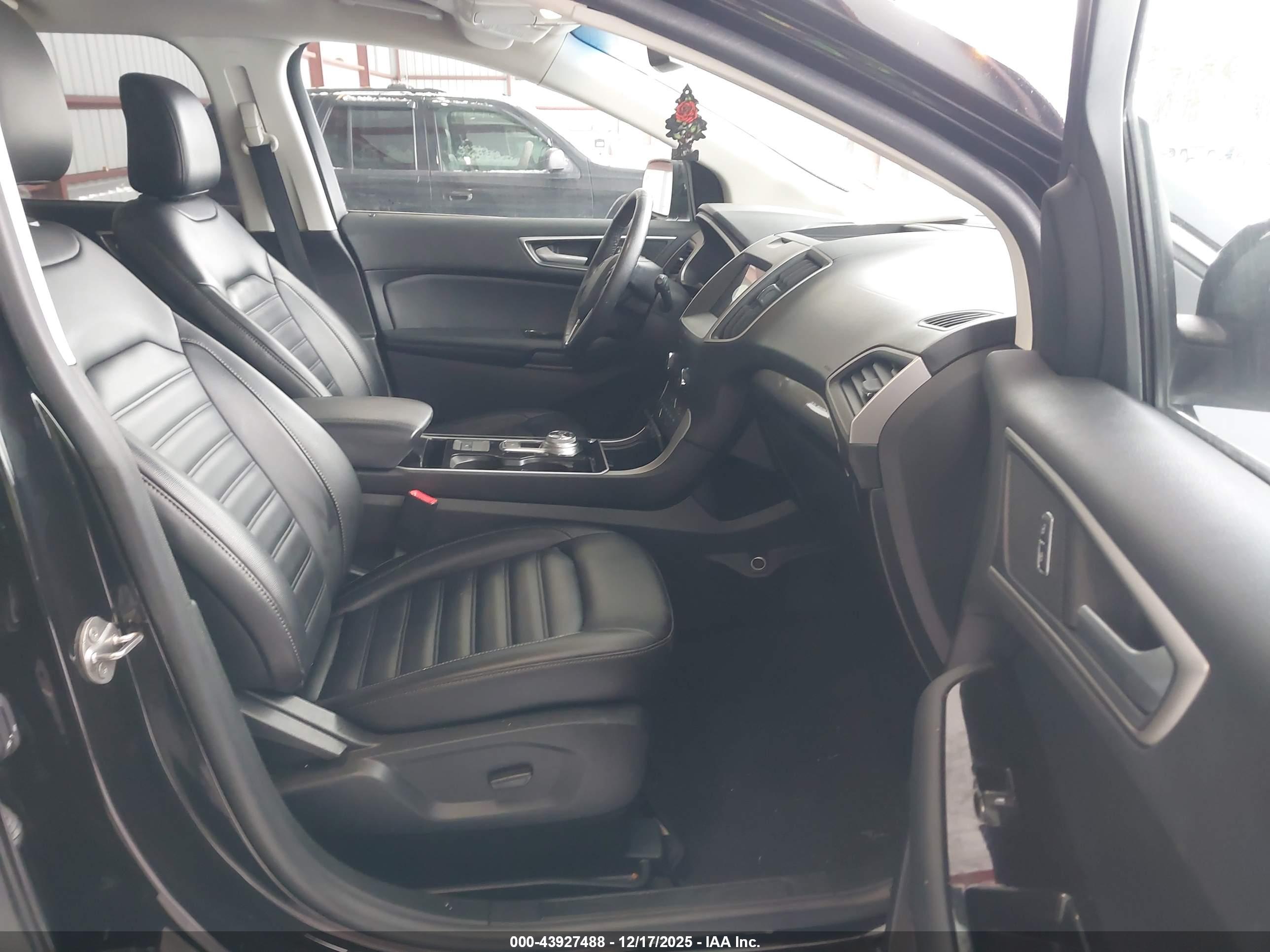FORD EDGE image 5