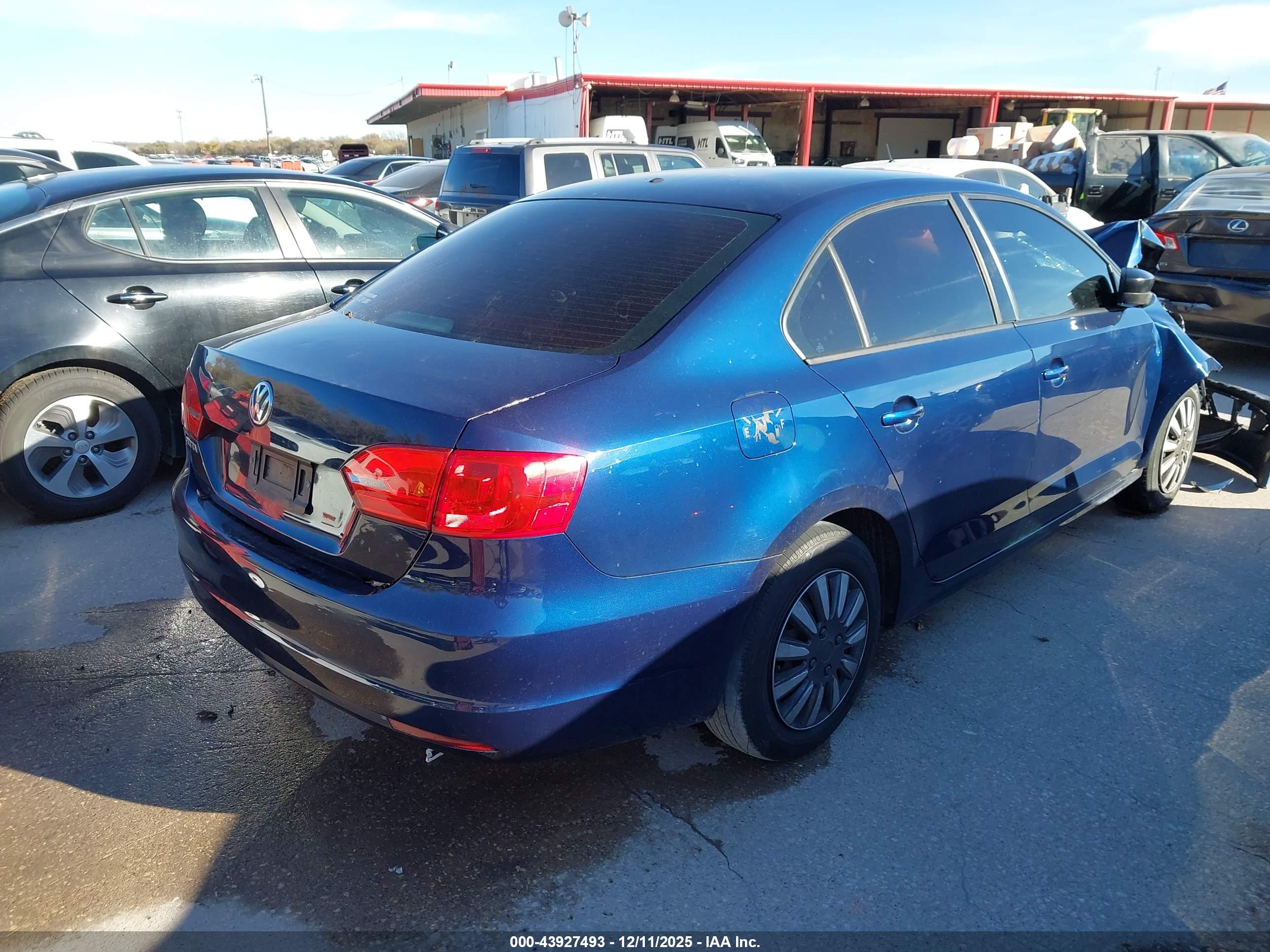 VOLKSWAGEN JETTA image 4