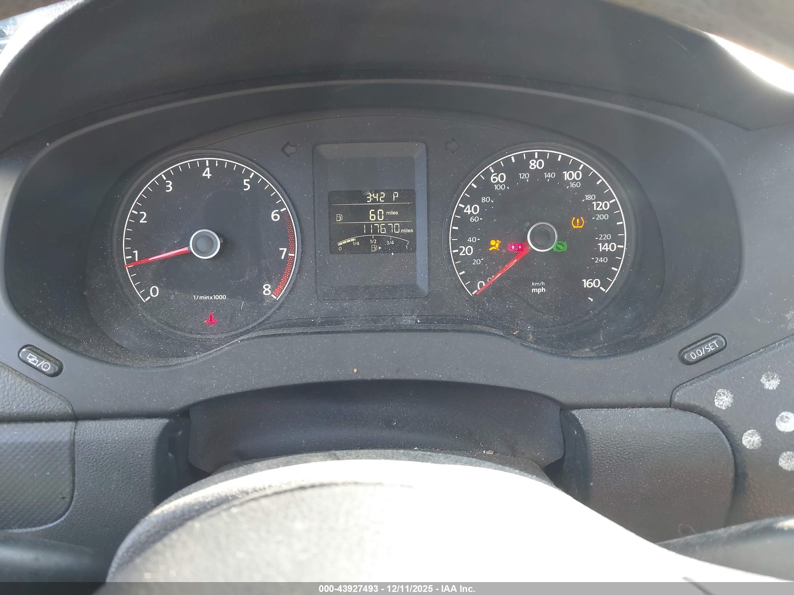 VOLKSWAGEN JETTA image 7