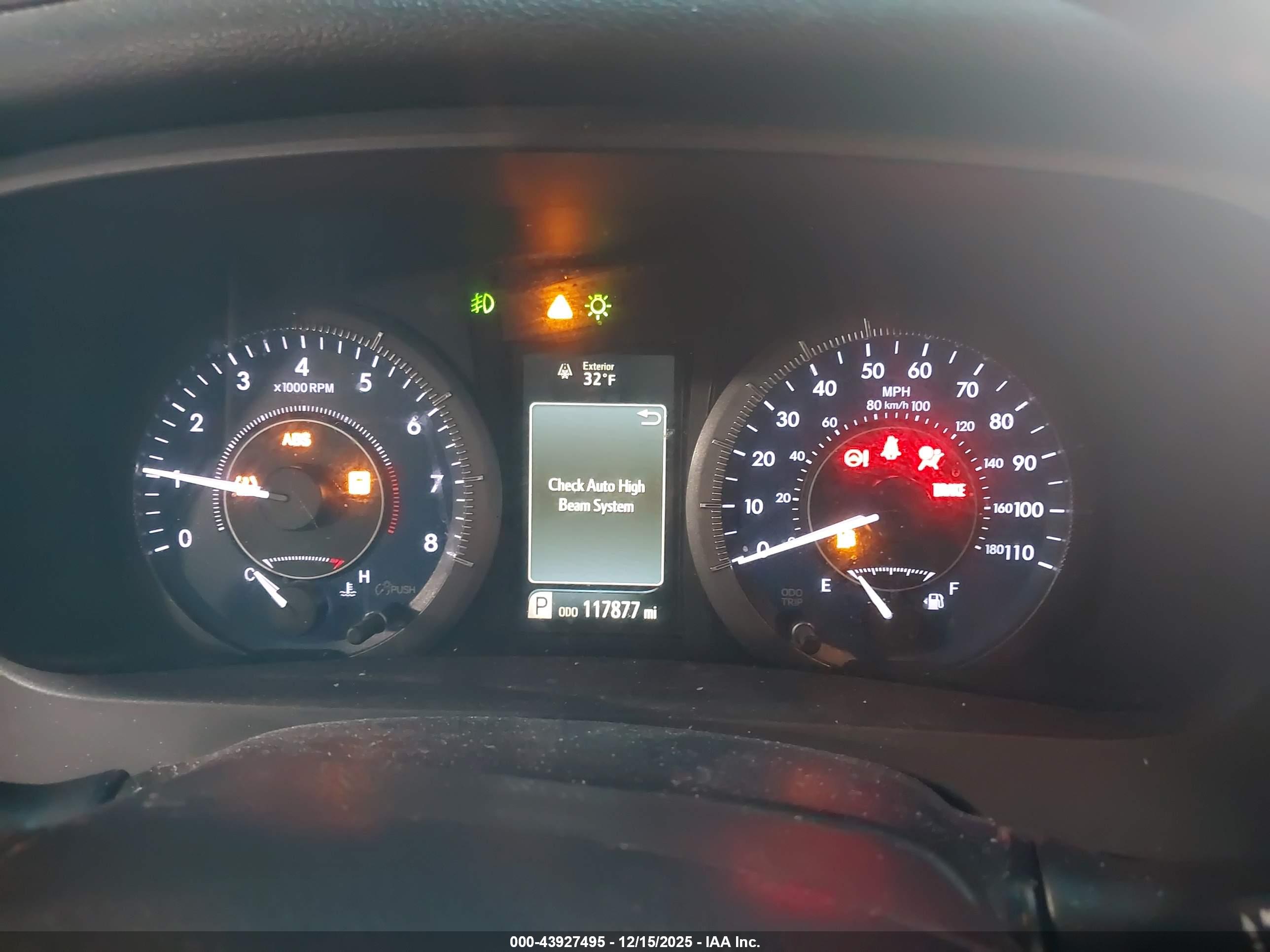 TOYOTA SIENNA image 7