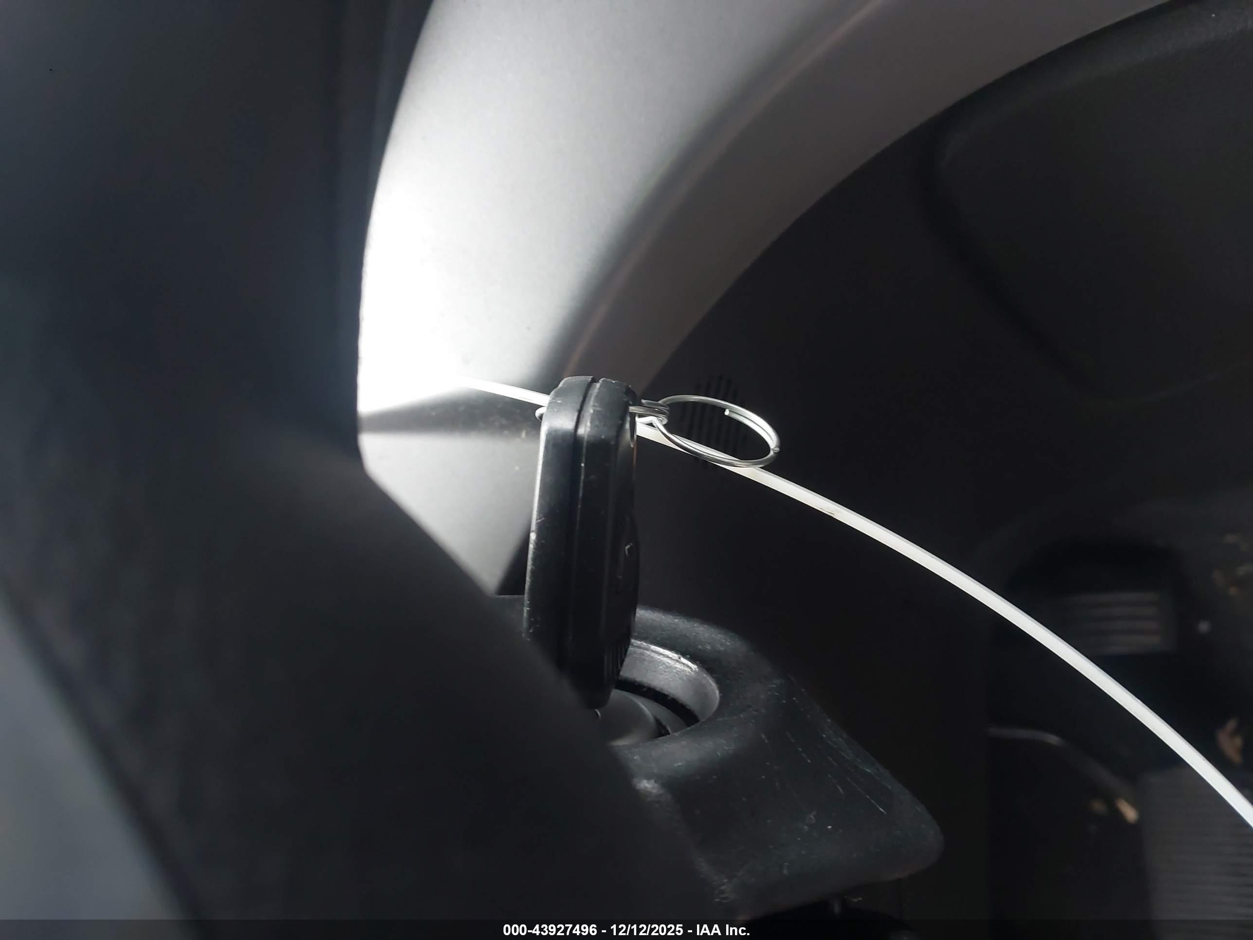 FORD ESCAPE image 11