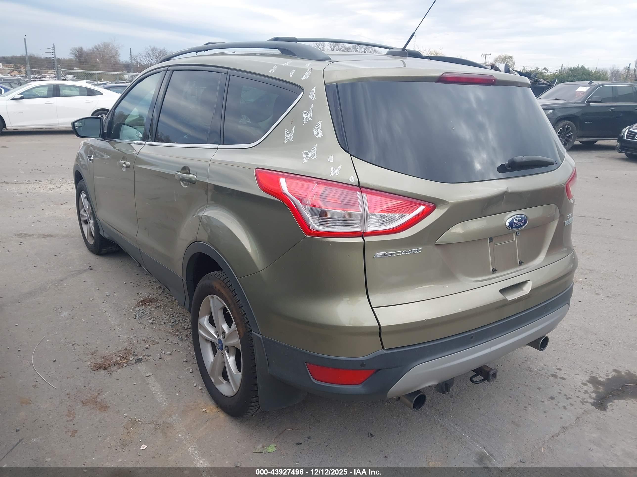 FORD ESCAPE image 3