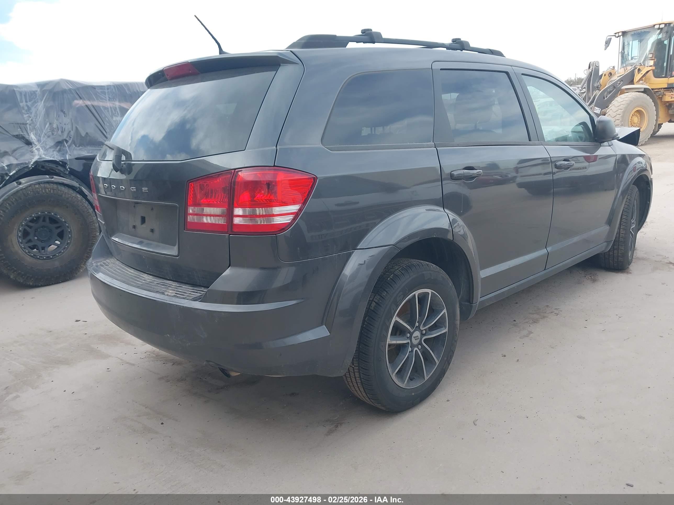 DODGE JOURNEY image 4