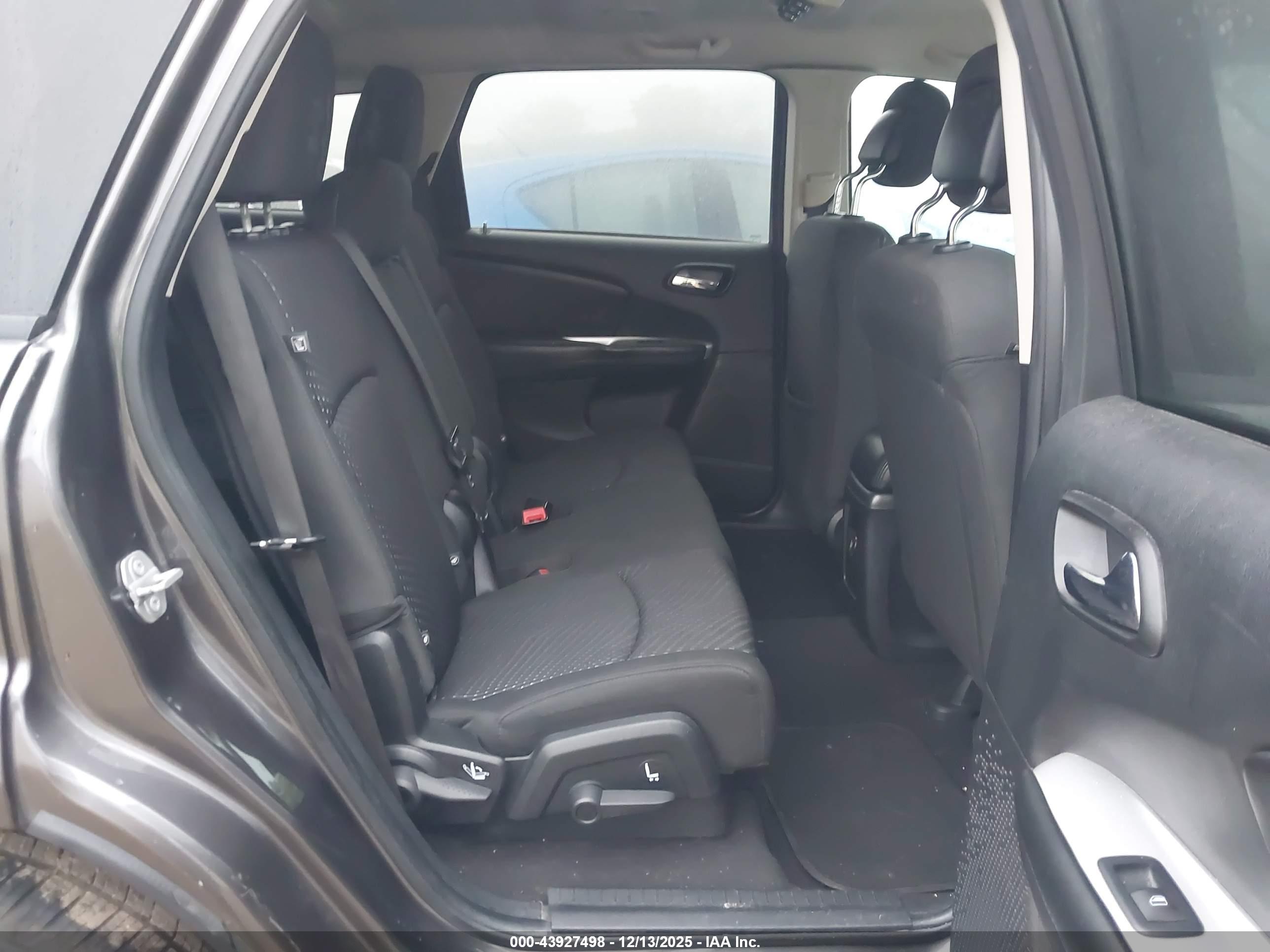 DODGE JOURNEY image 8