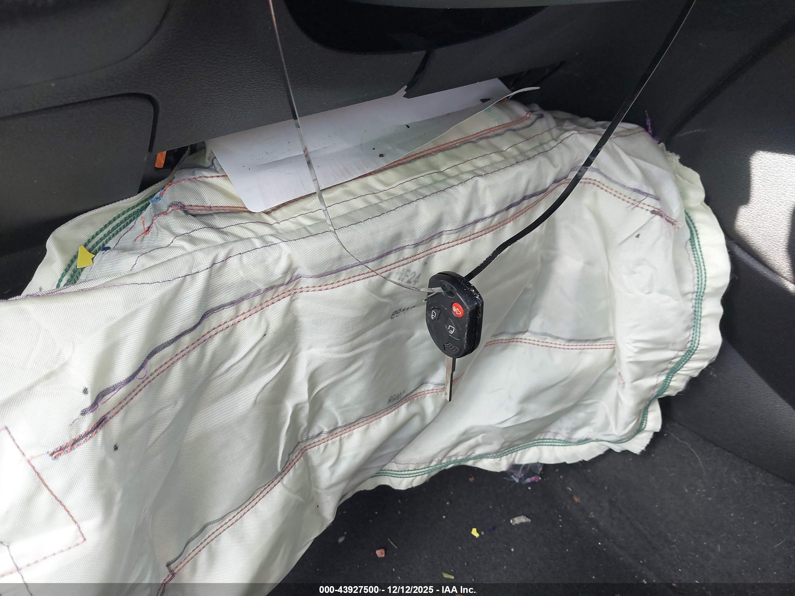 FORD ESCAPE image 11