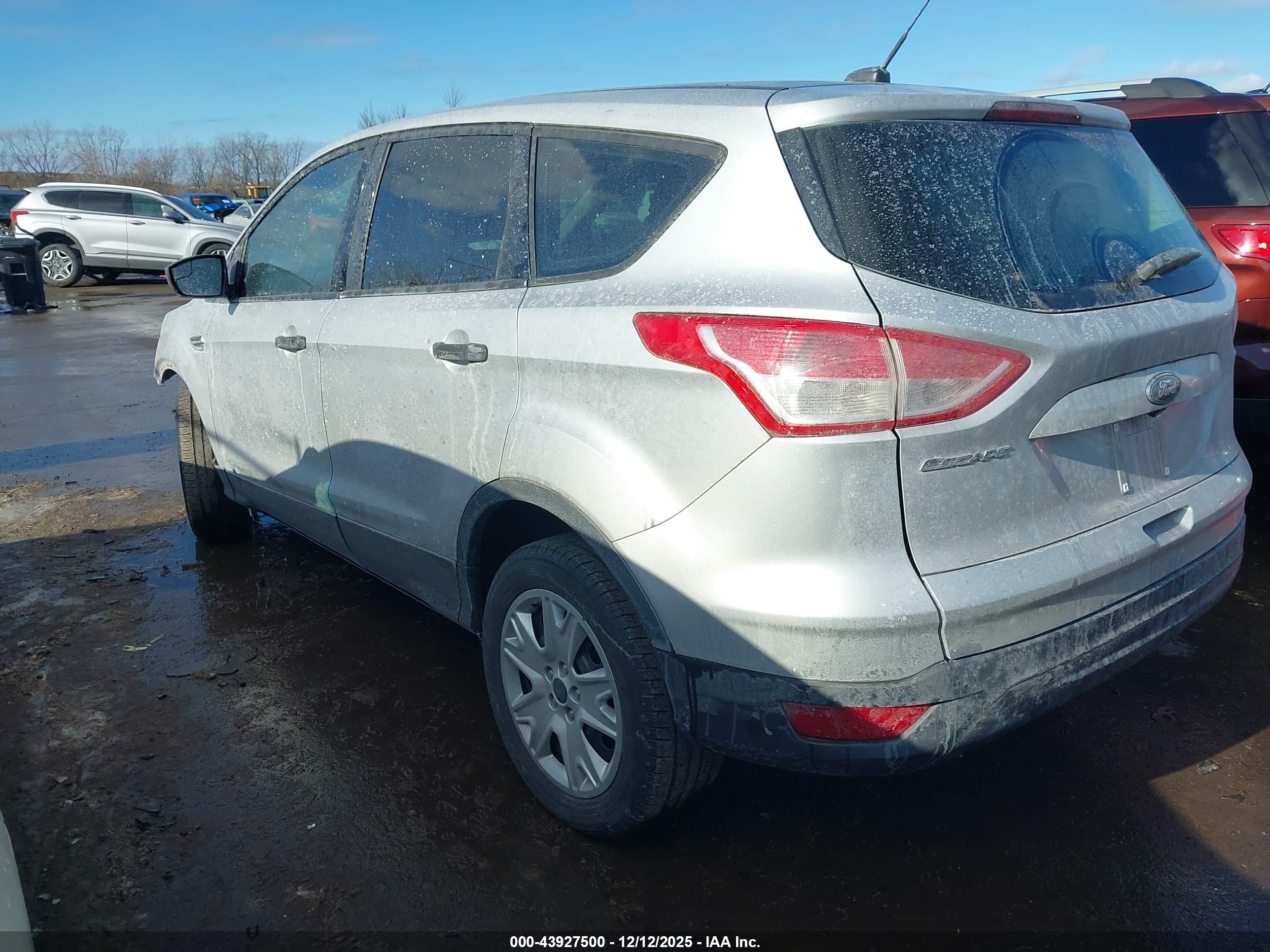 FORD ESCAPE image 3