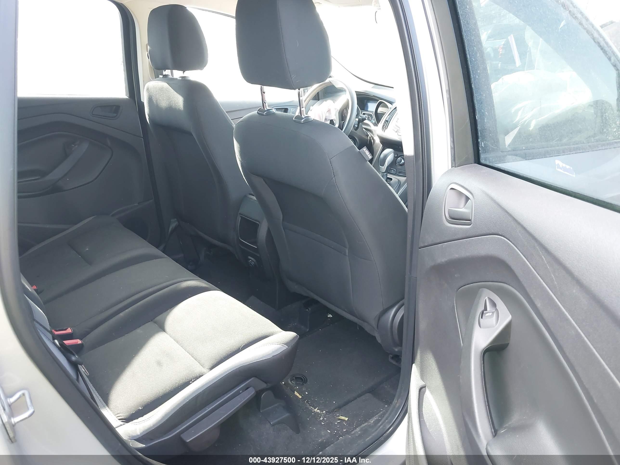 FORD ESCAPE image 8