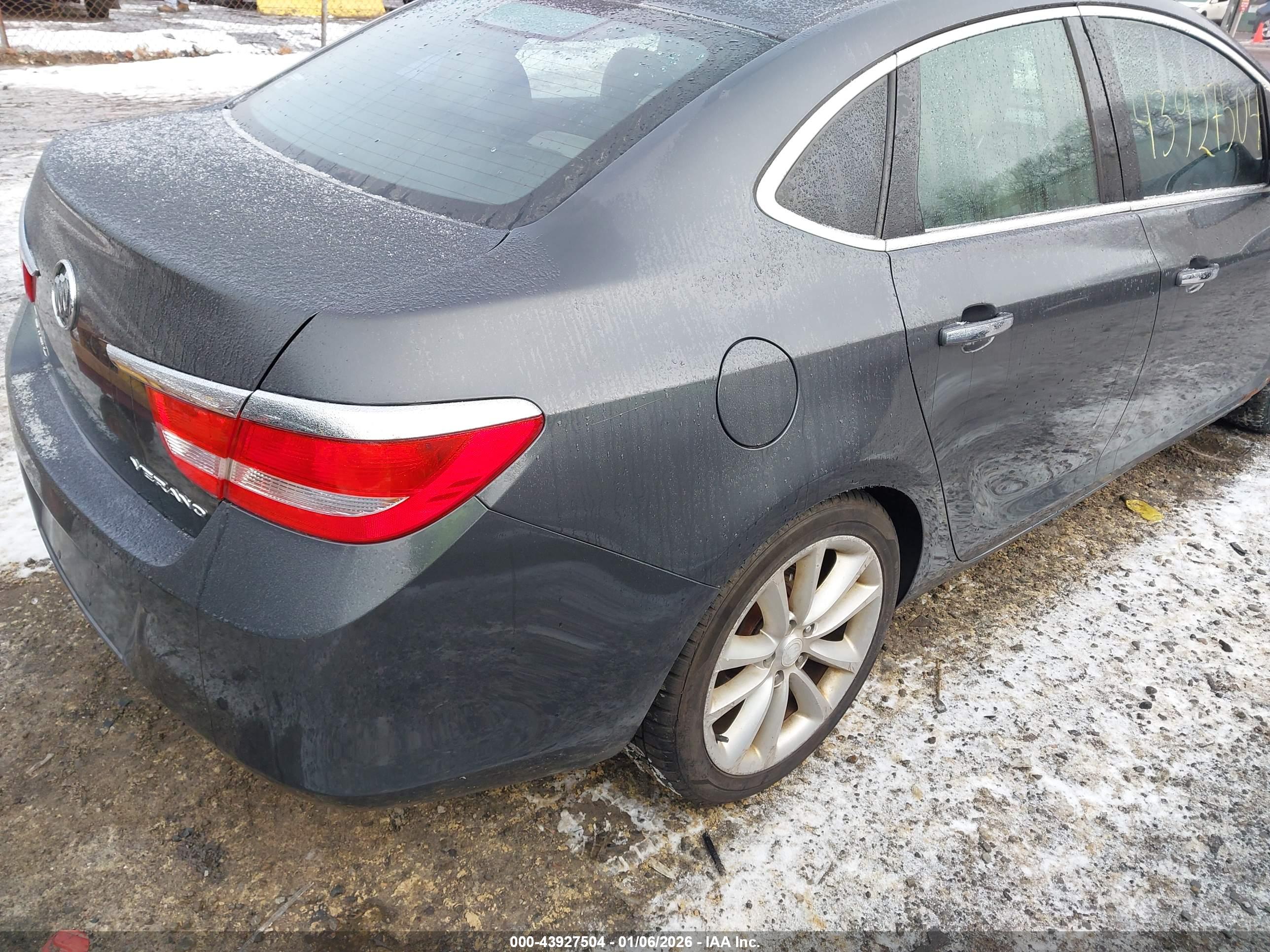 BUICK VERANO image 4