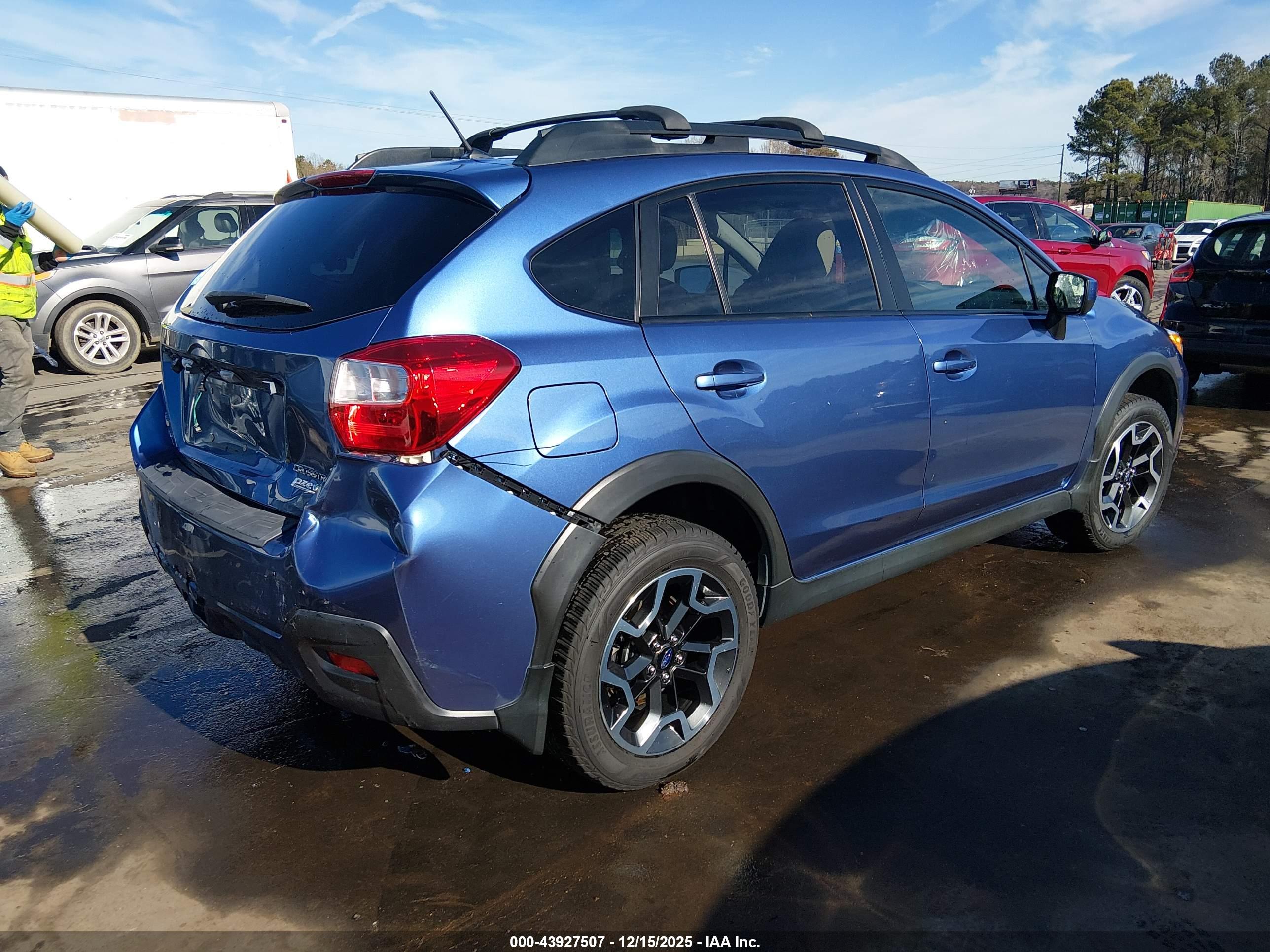 SUBARU CROSSTREK image 4