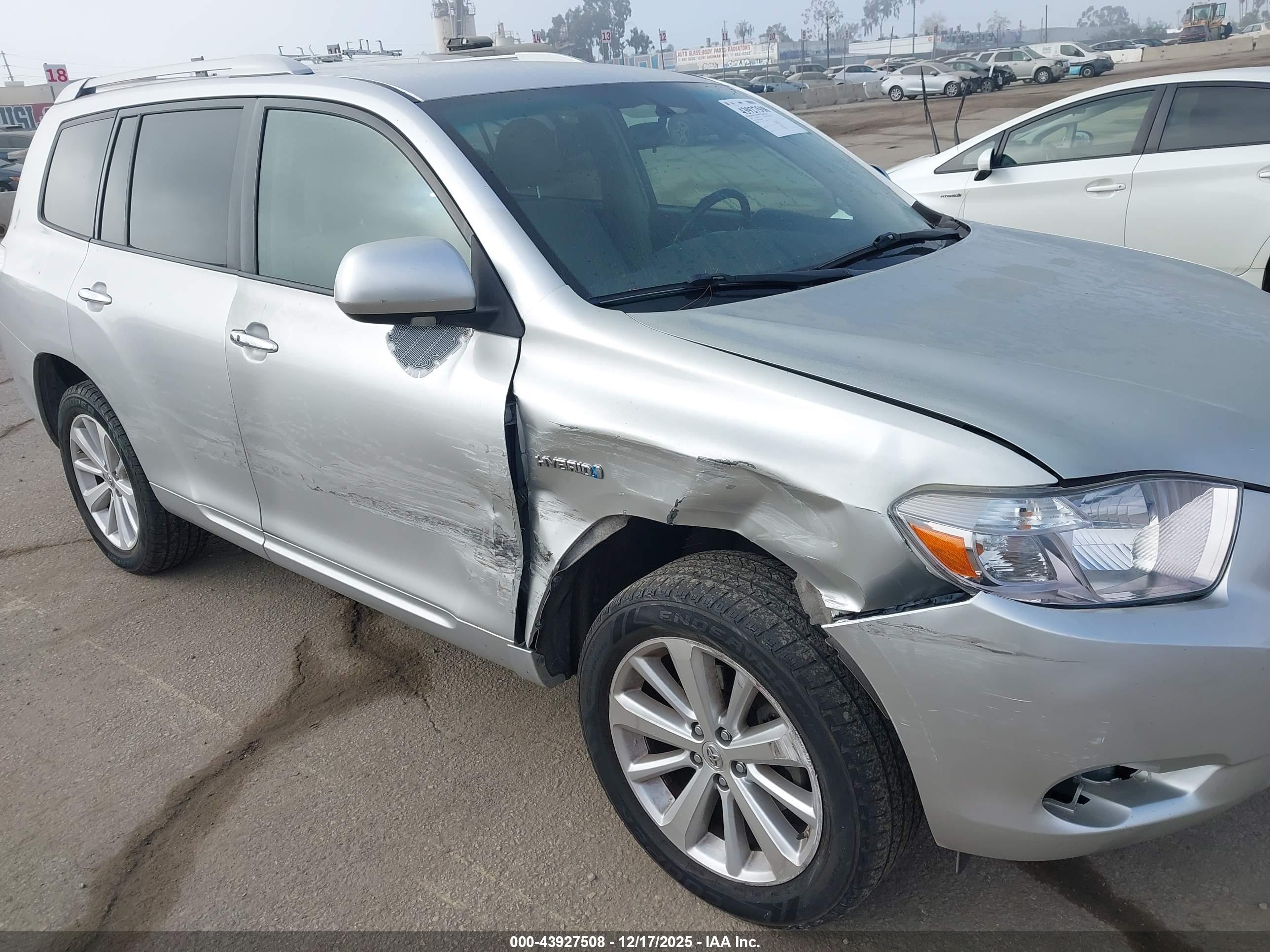 TOYOTA HIGHLANDER image 6