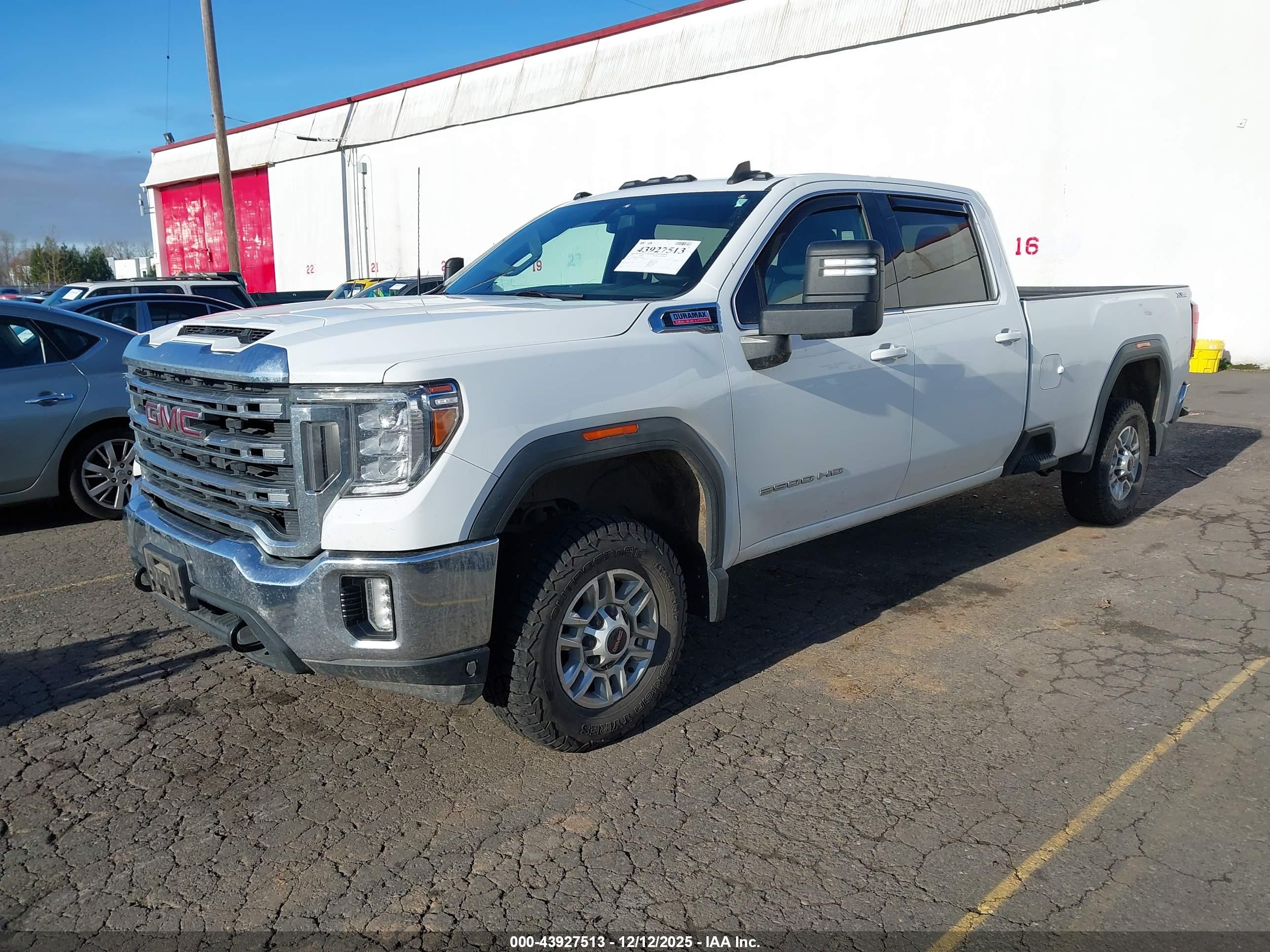GMC SIERRA image 2