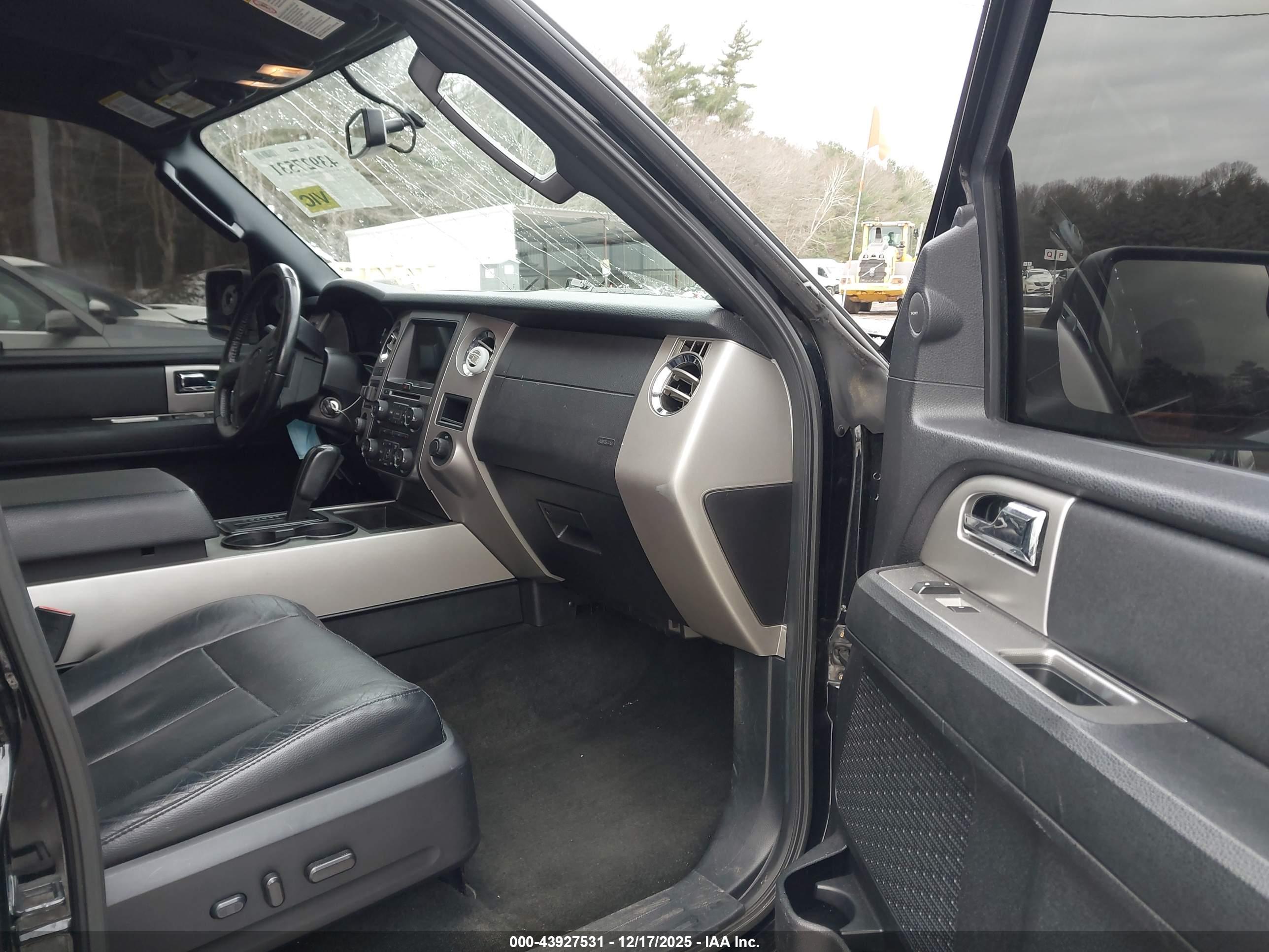 FORD EXPEDITION image 5