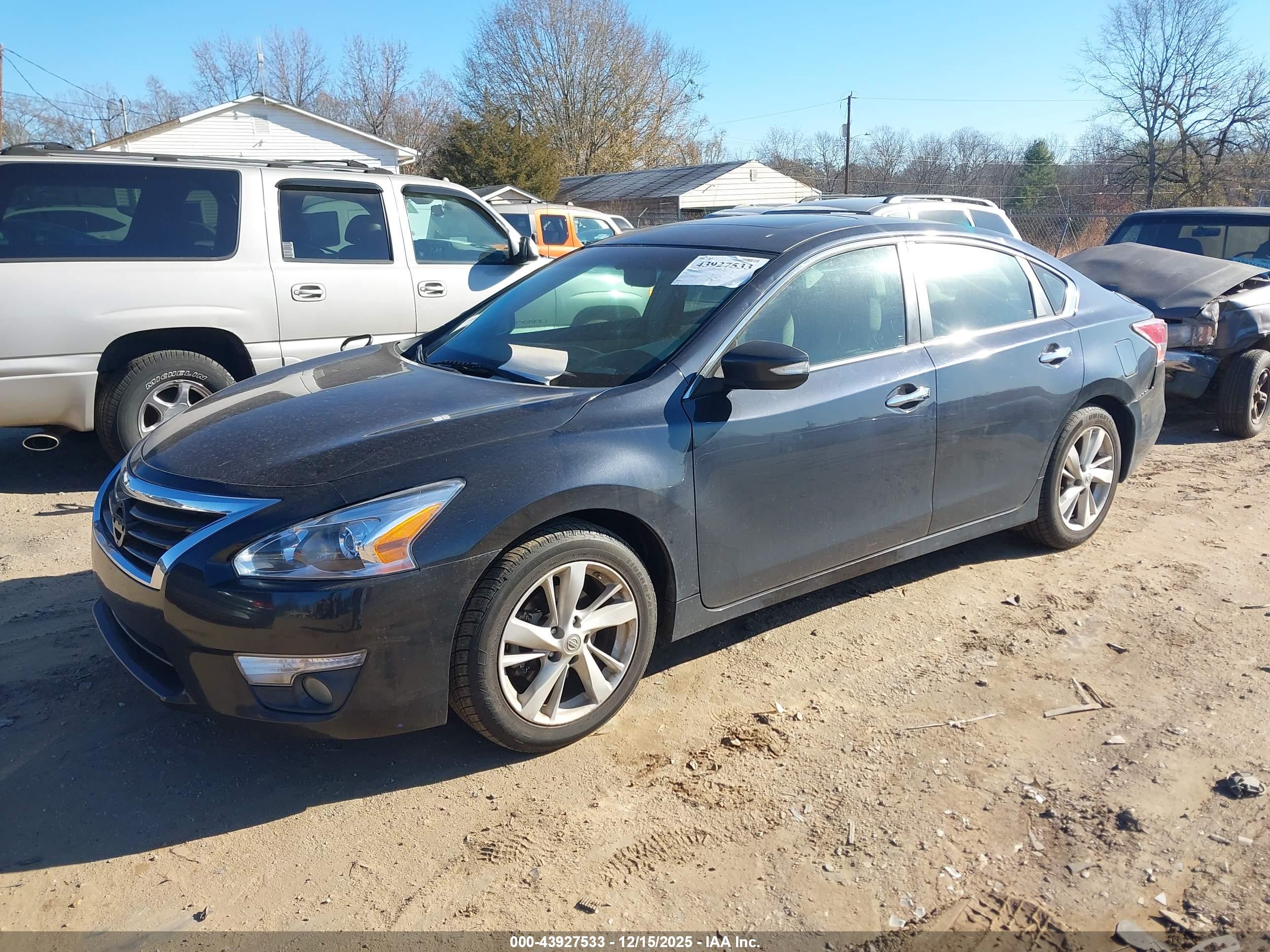 NISSAN ALTIMA image 2
