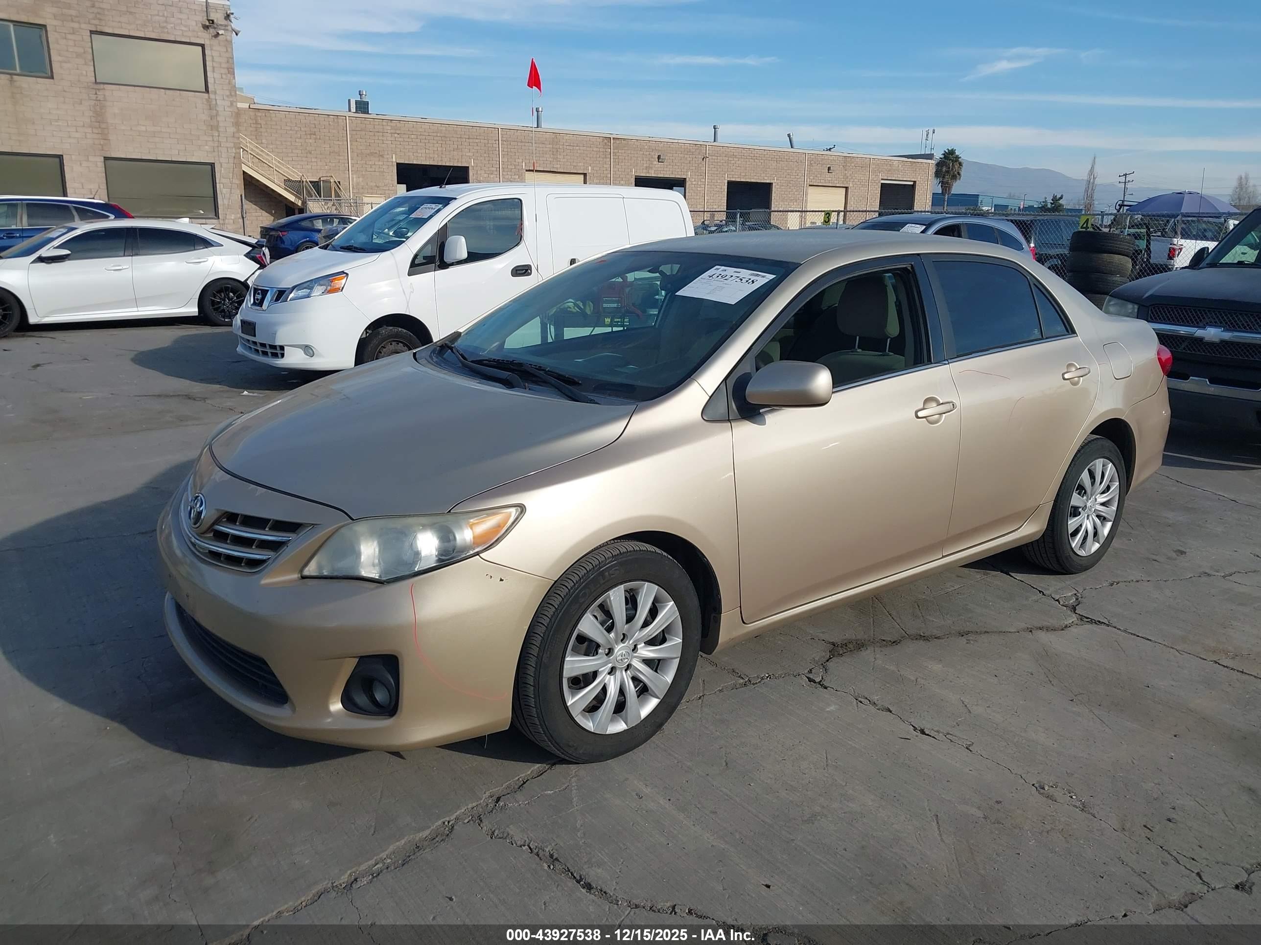 TOYOTA COROLLA image 2
