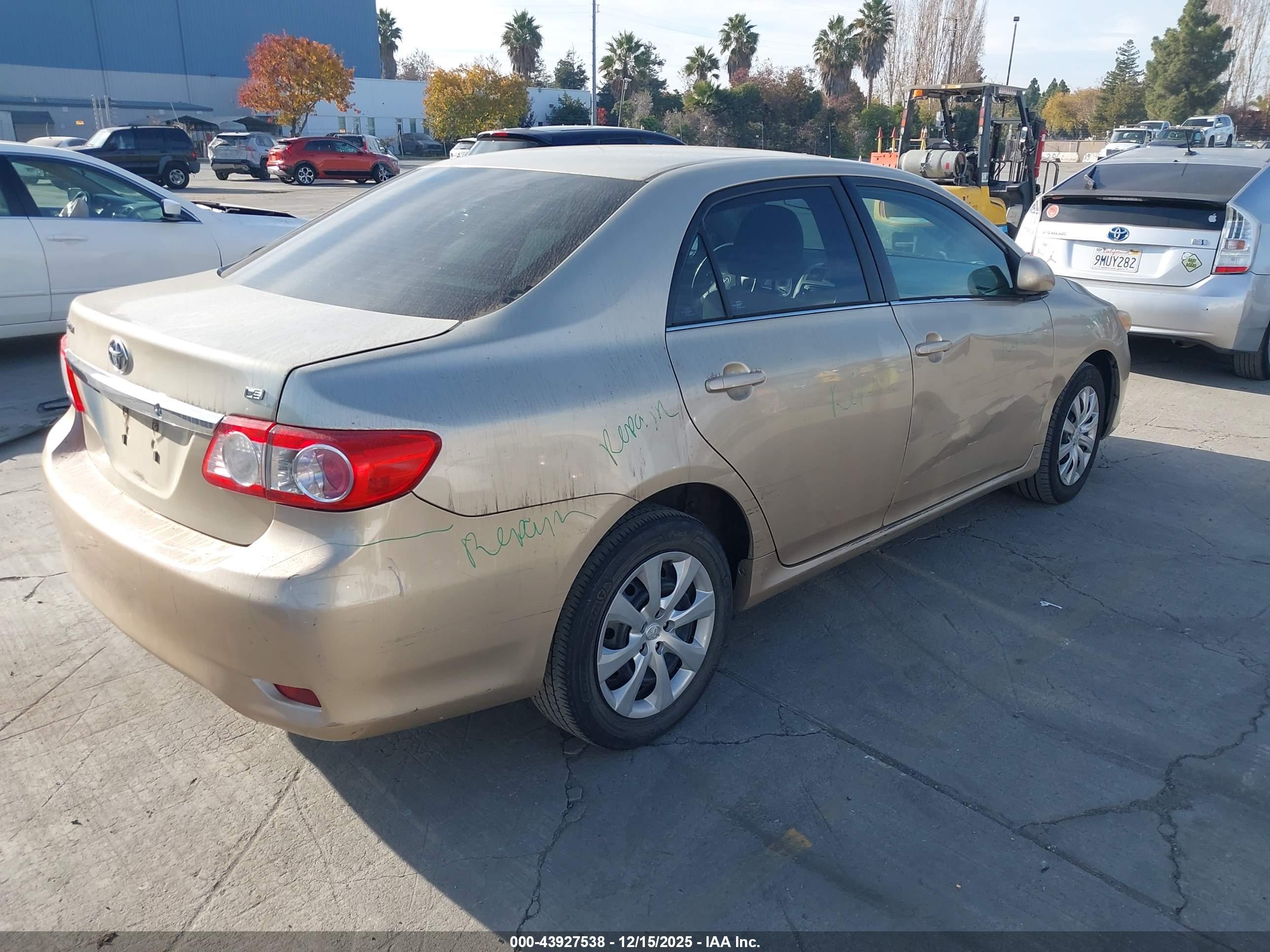 TOYOTA COROLLA image 4