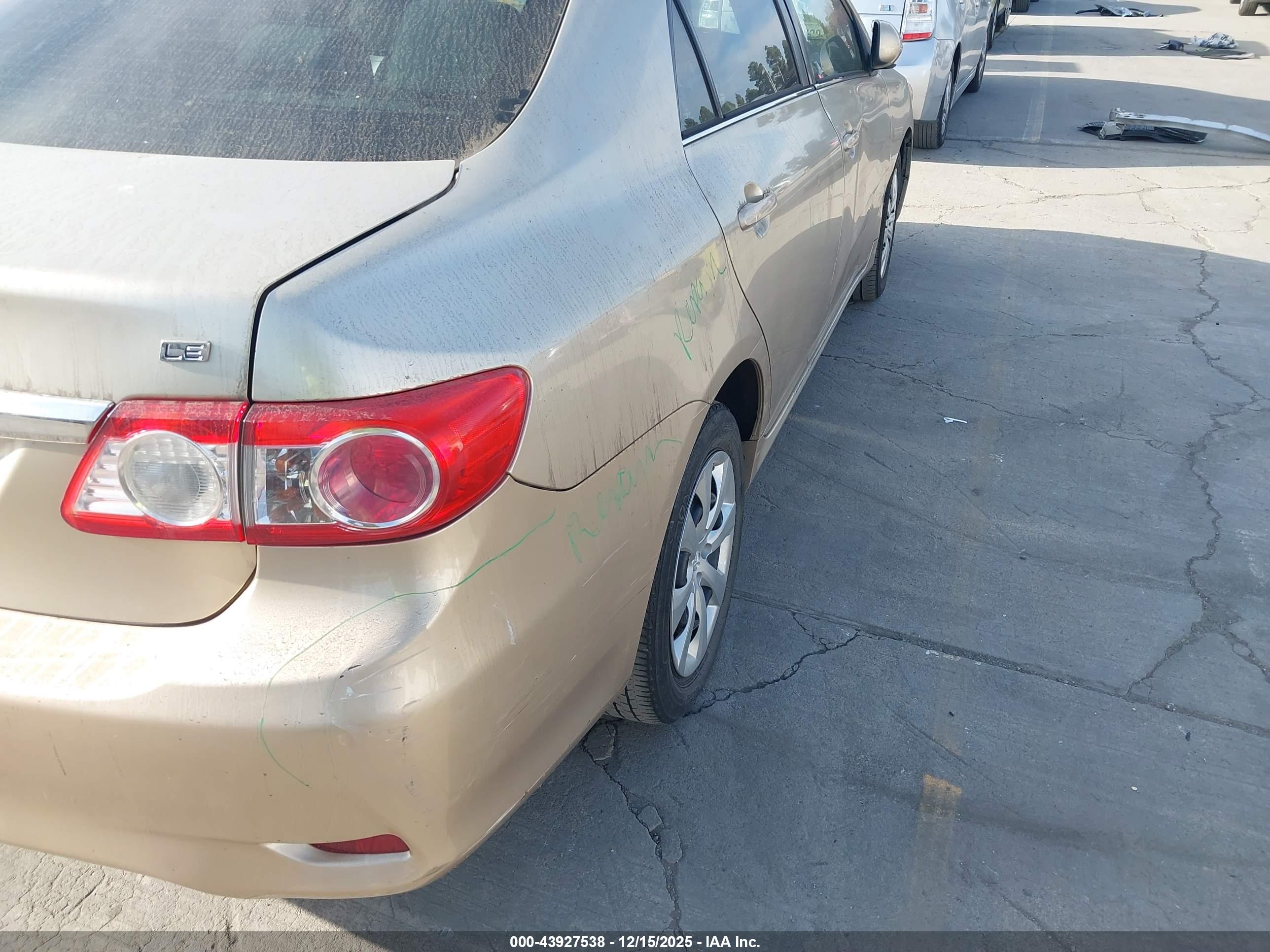 TOYOTA COROLLA image 6