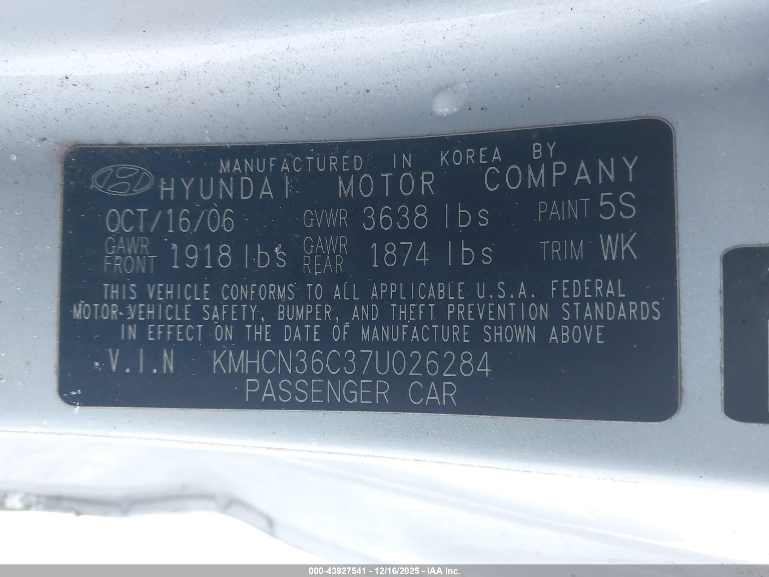 HYUNDAI ACCENT image 9