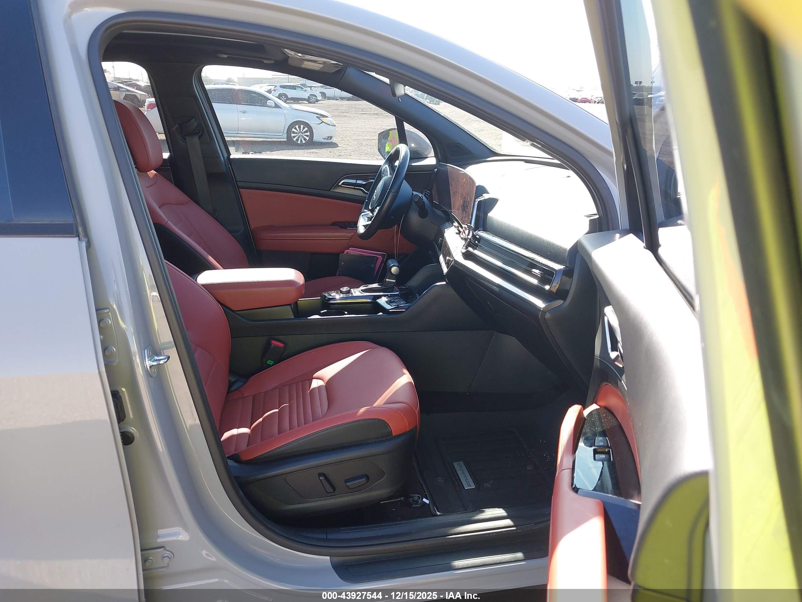 KIA SPORTAGE image 5