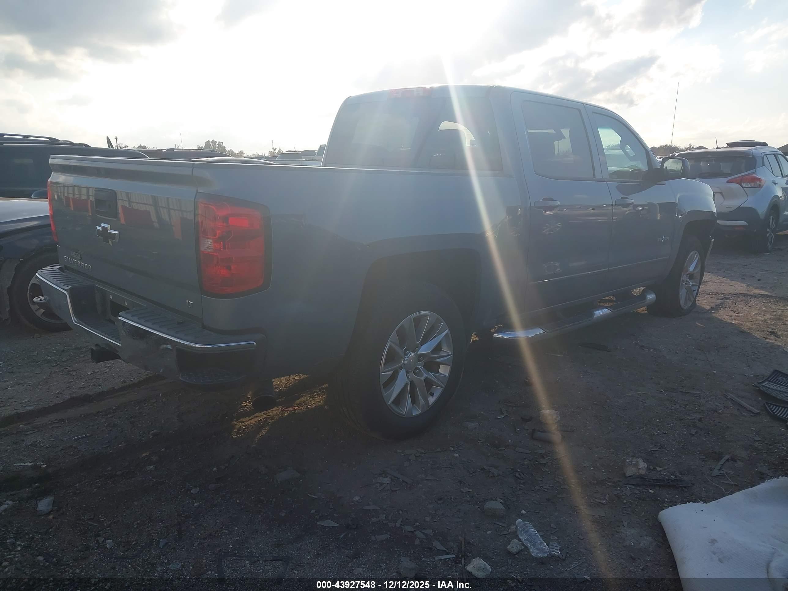 CHEVROLET SILVERADO image 4