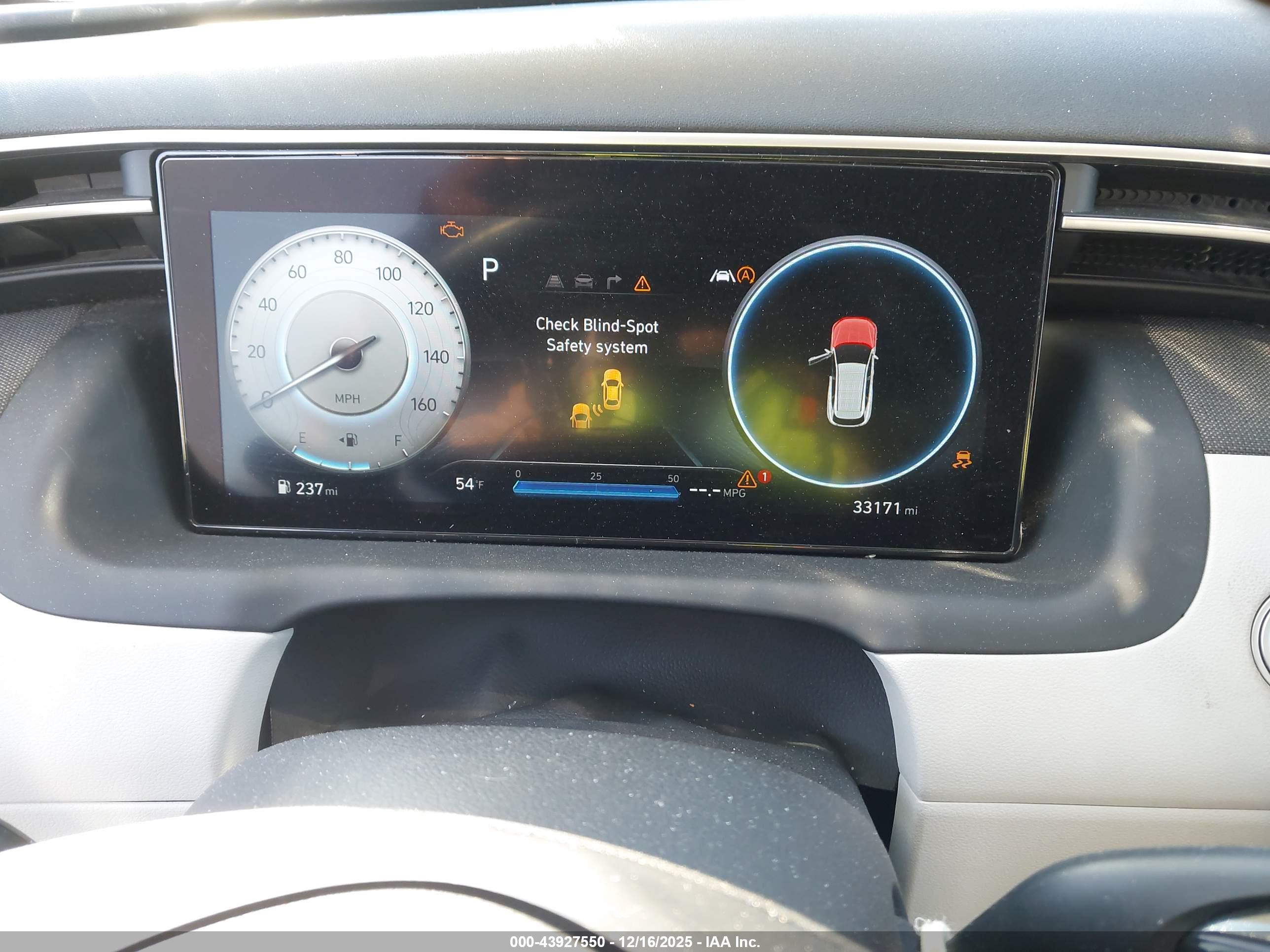 HYUNDAI TUCSON image 7