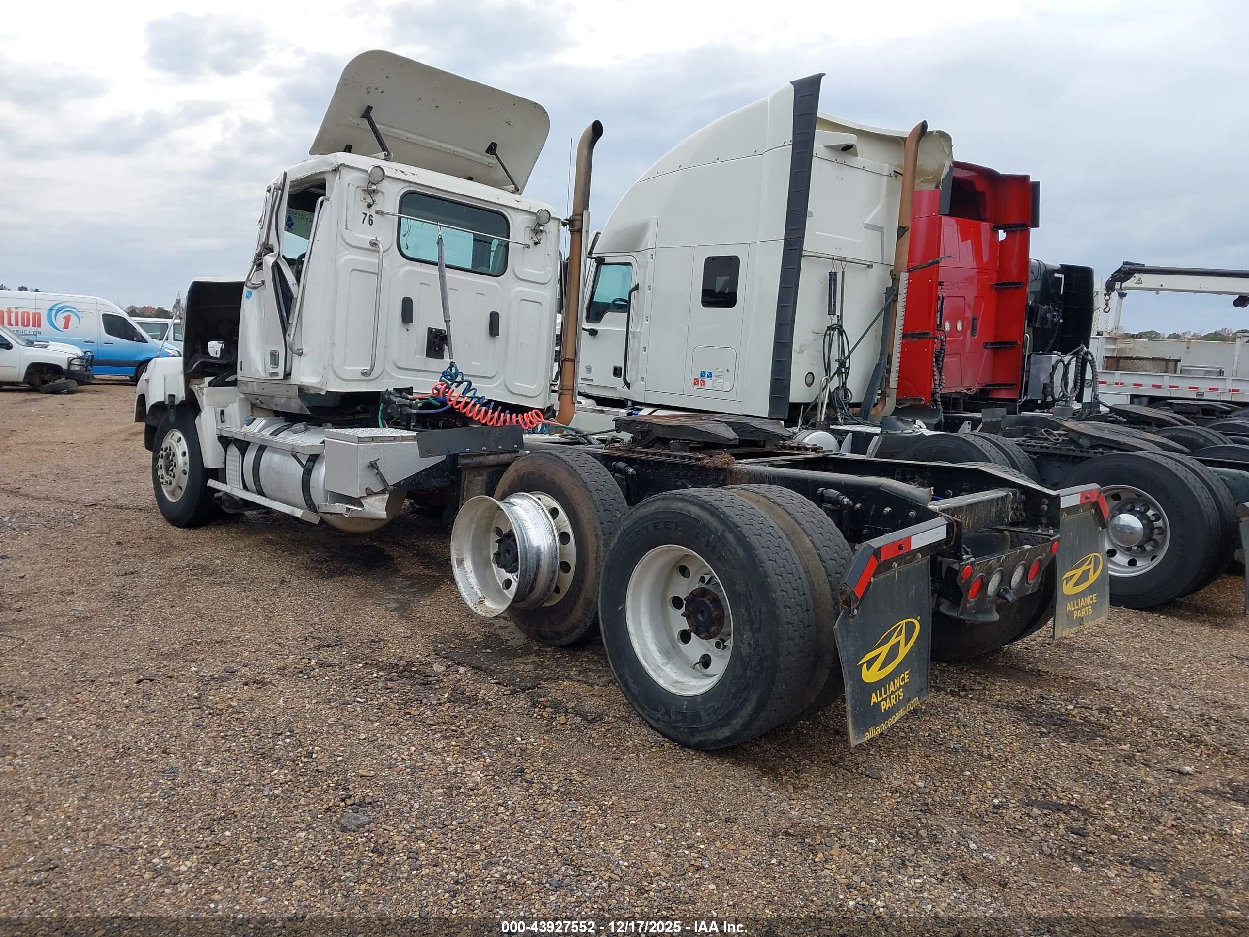 WESTERN STAR image 3
