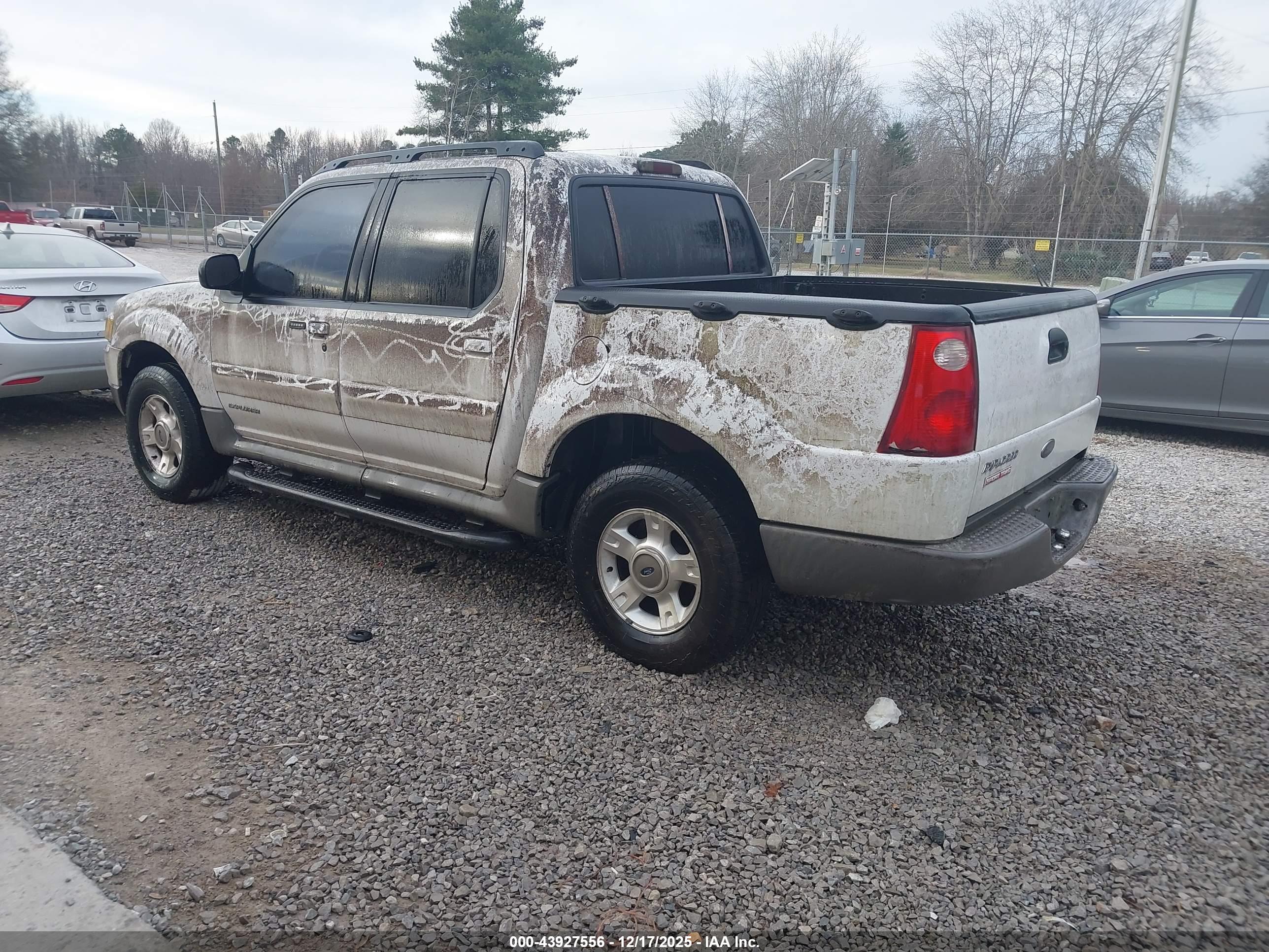 FORD EXPLORER image 3