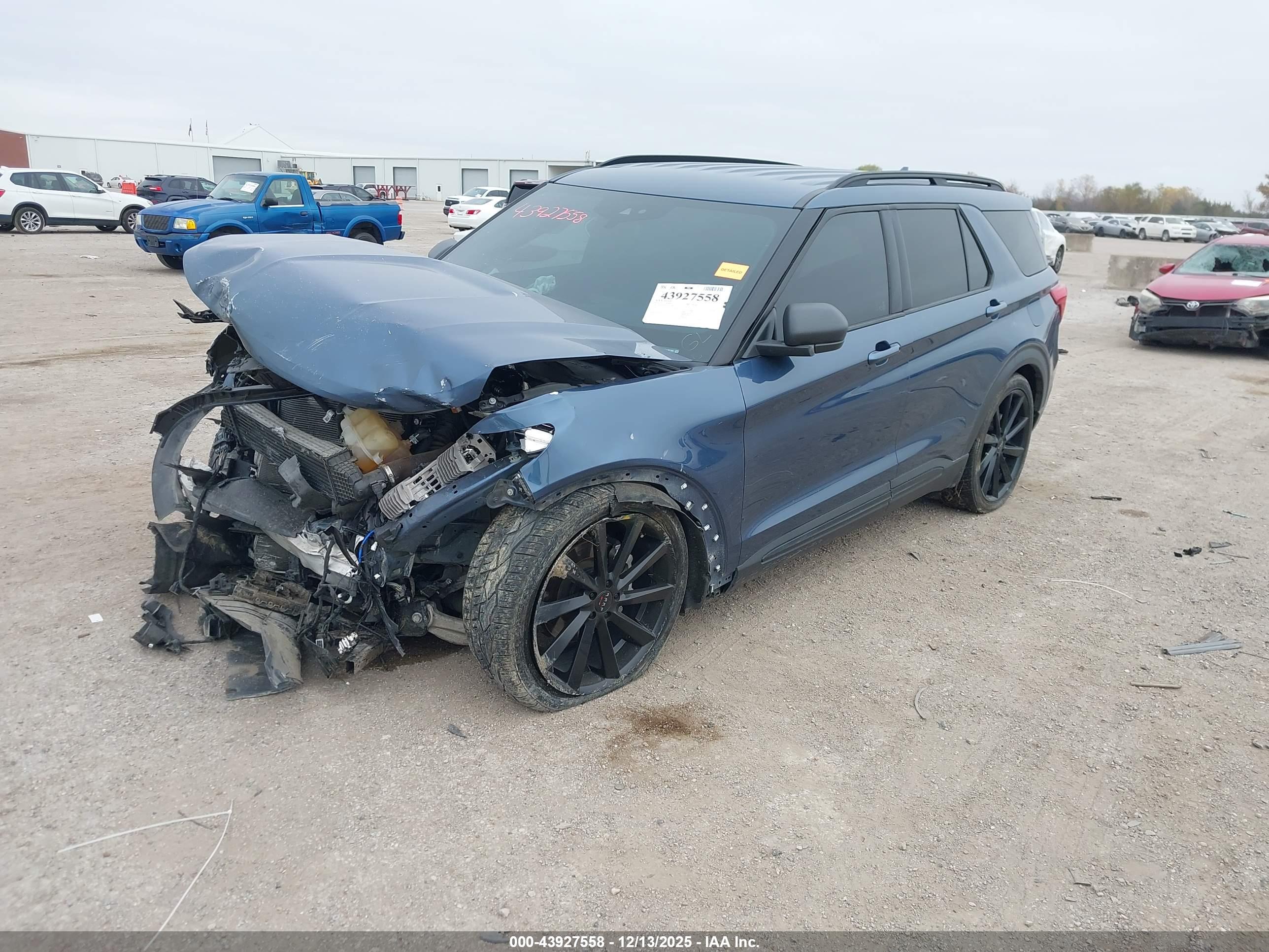 FORD EXPLORER image 2