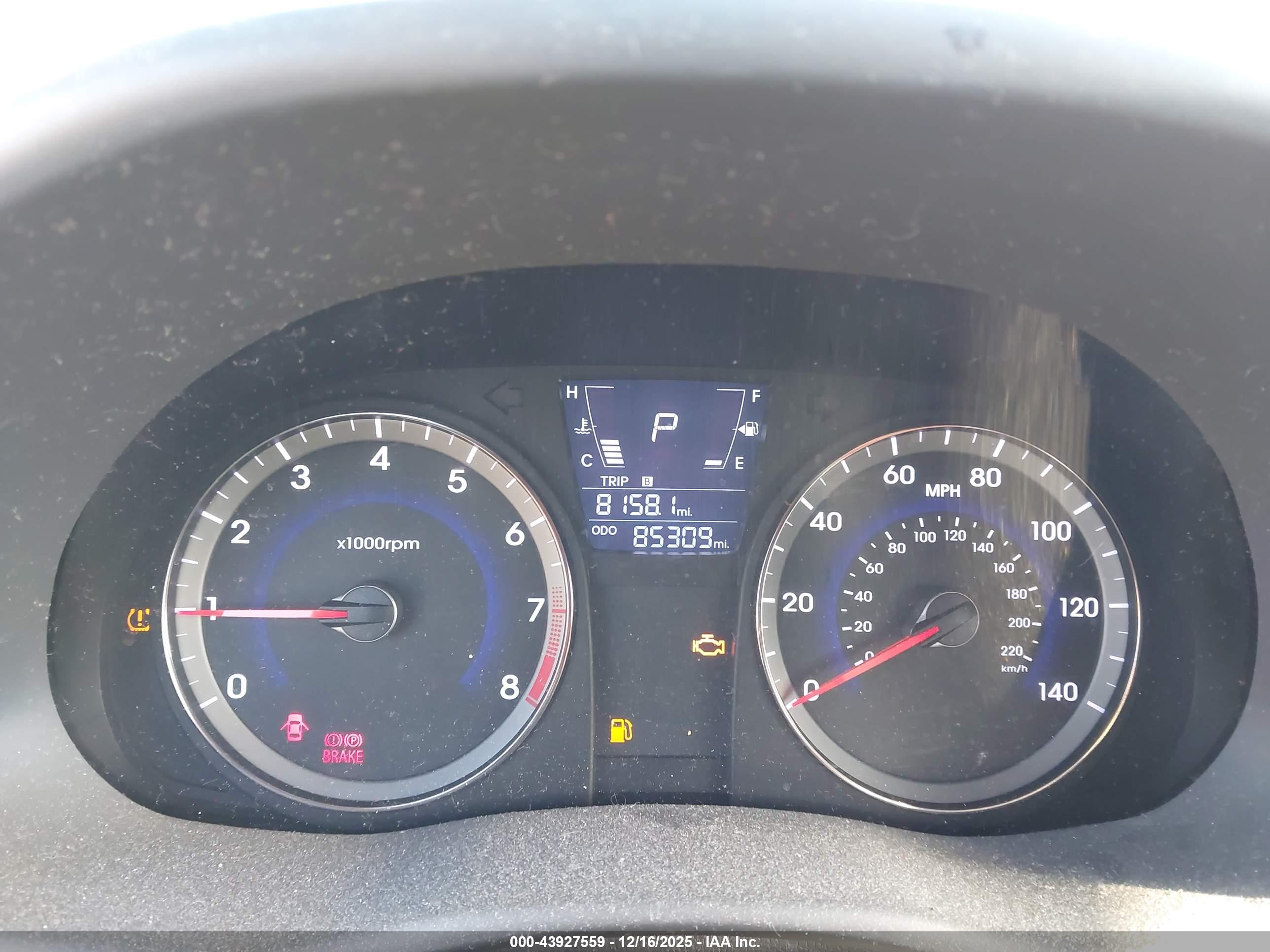 HYUNDAI ACCENT image 7