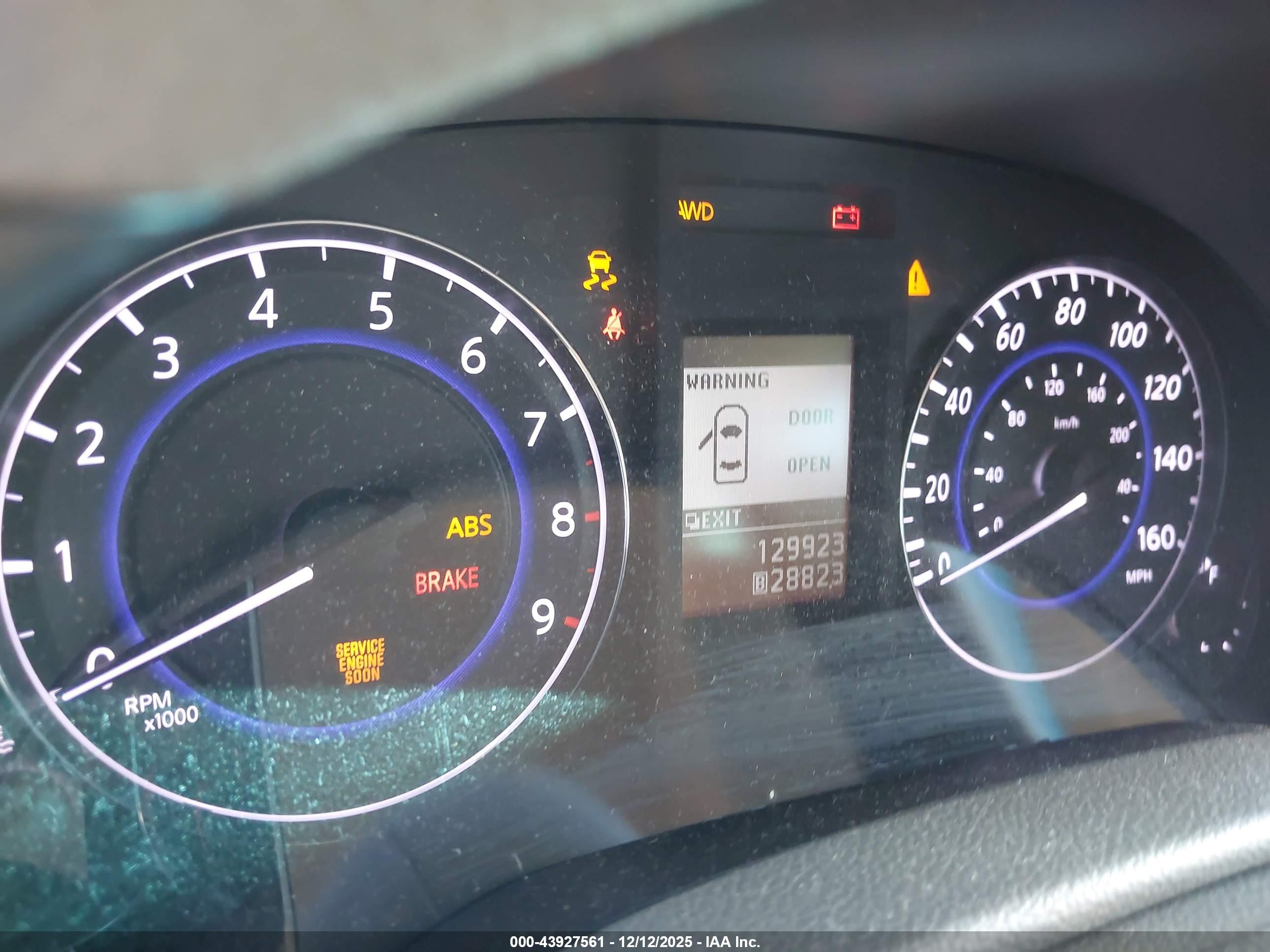 INFINITI G37X image 7