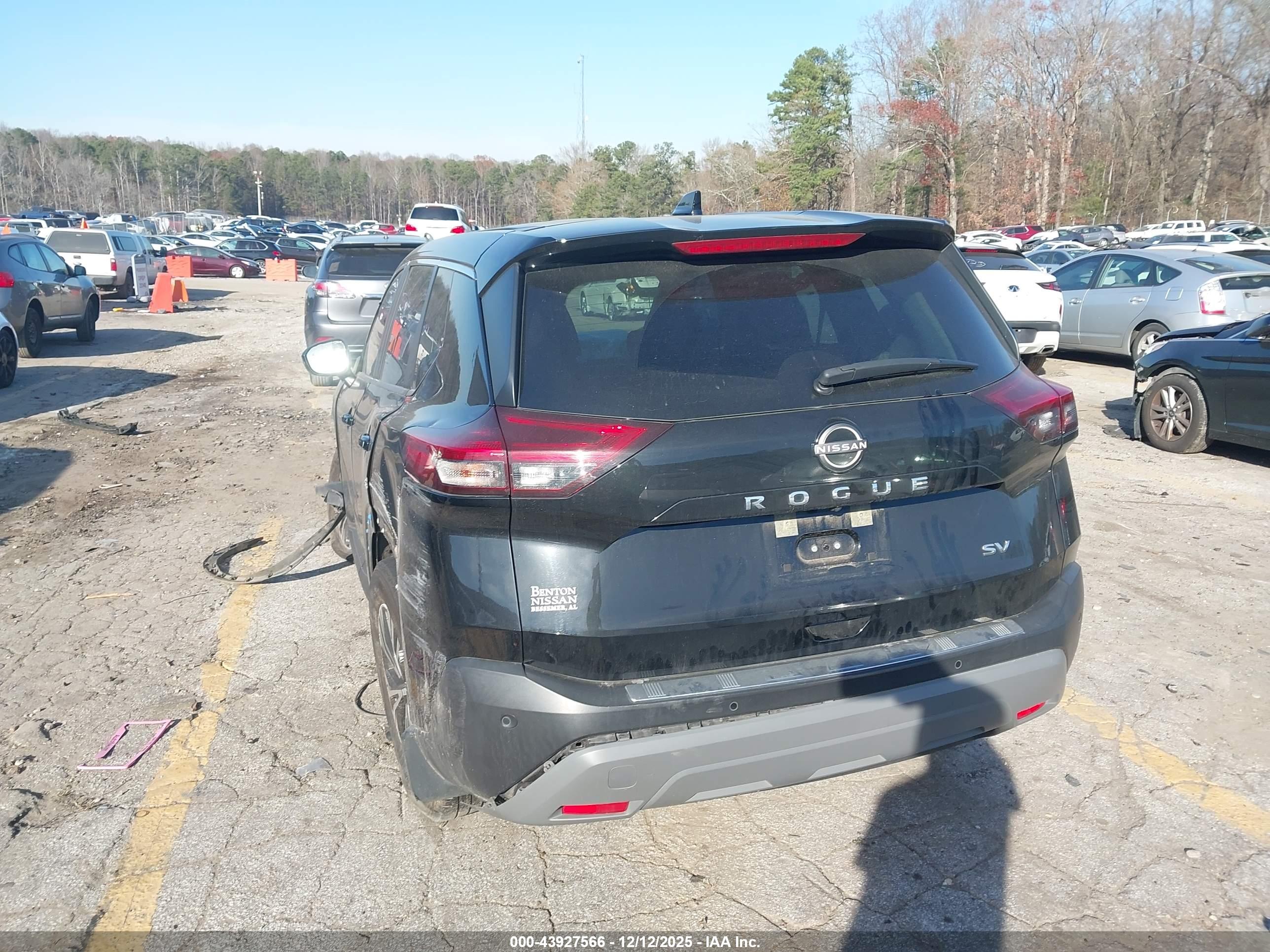NISSAN ROGUE image 3
