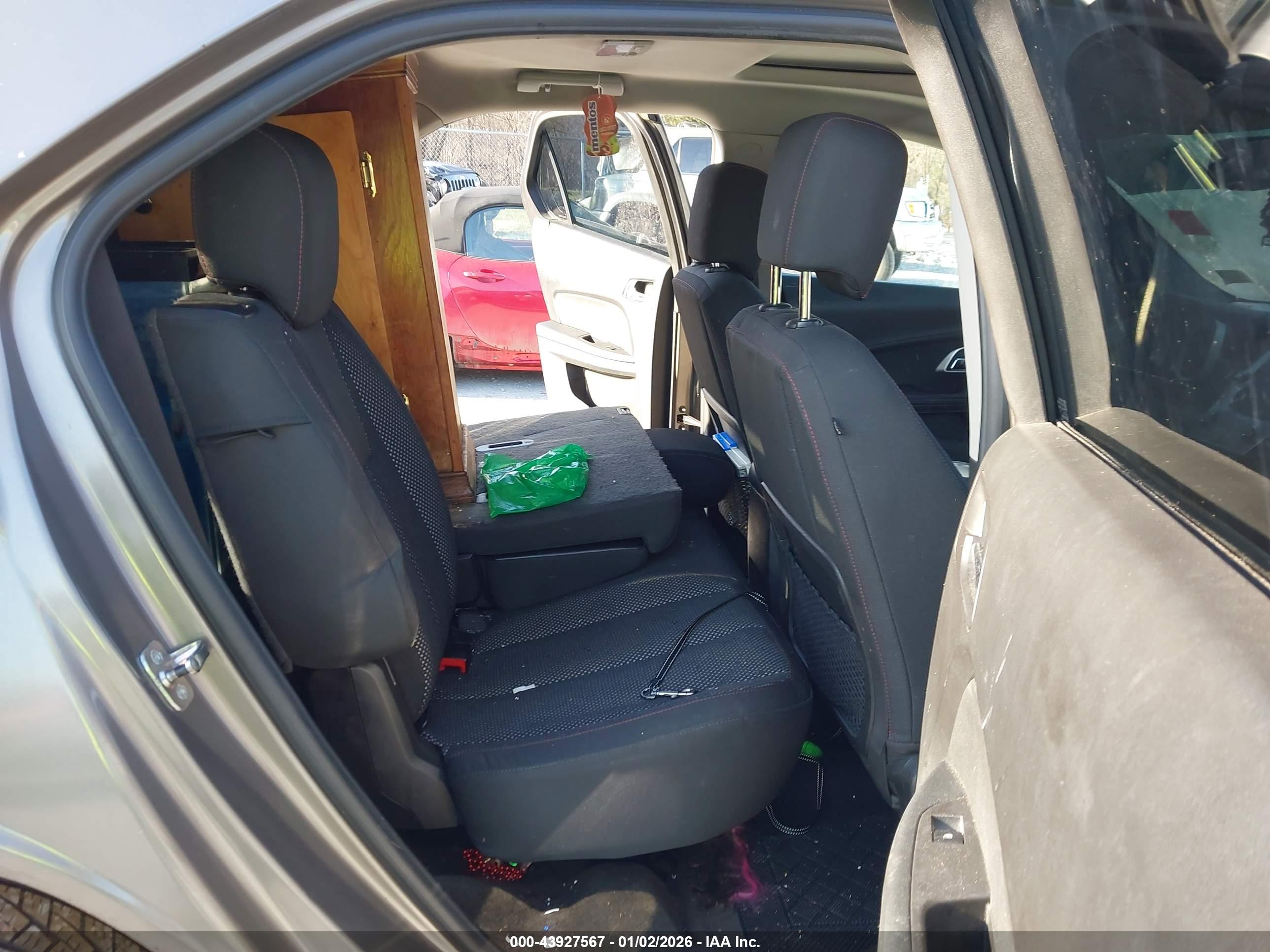 CHEVROLET EQUINOX image 8