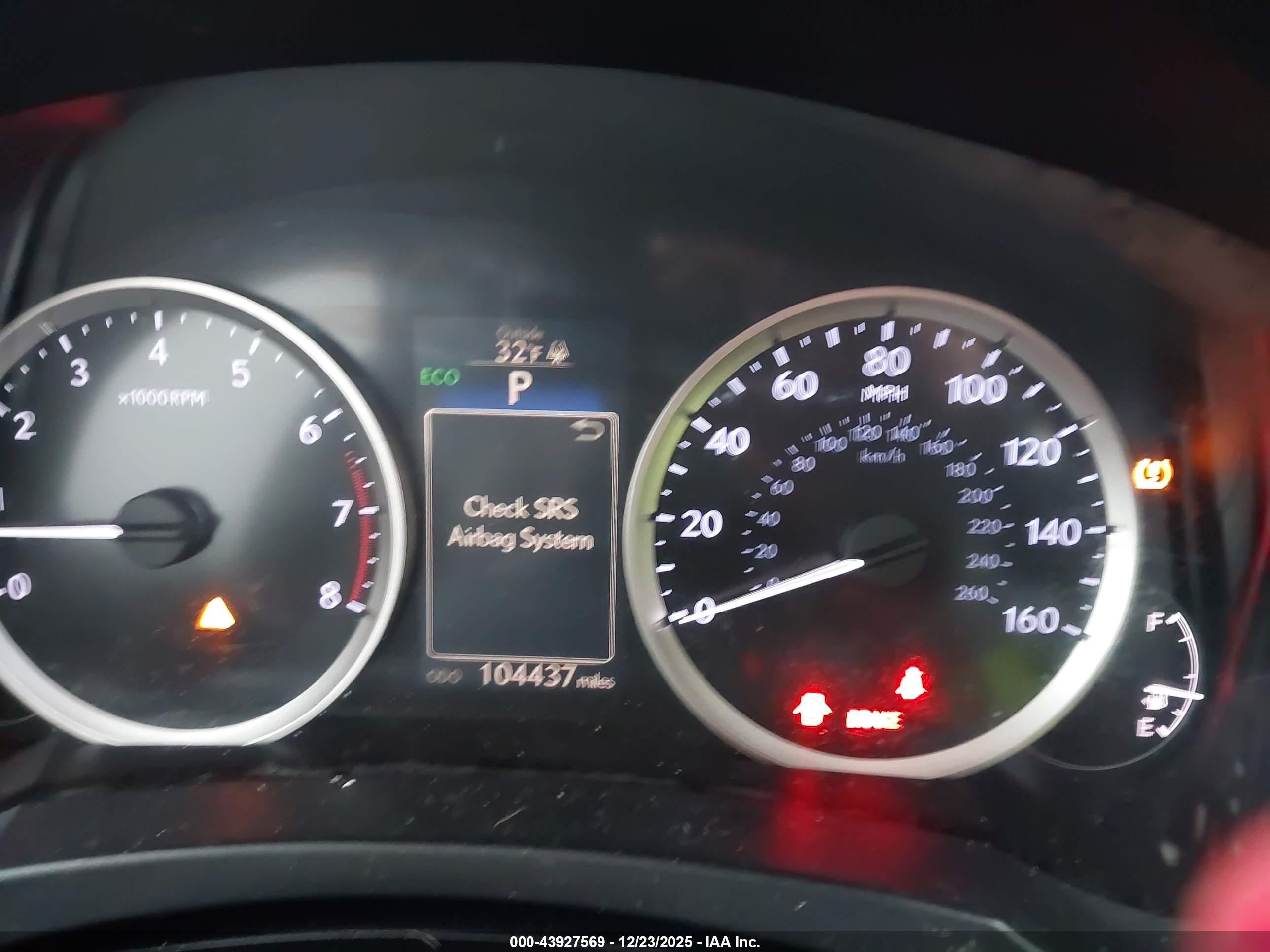 LEXUS IS image 7