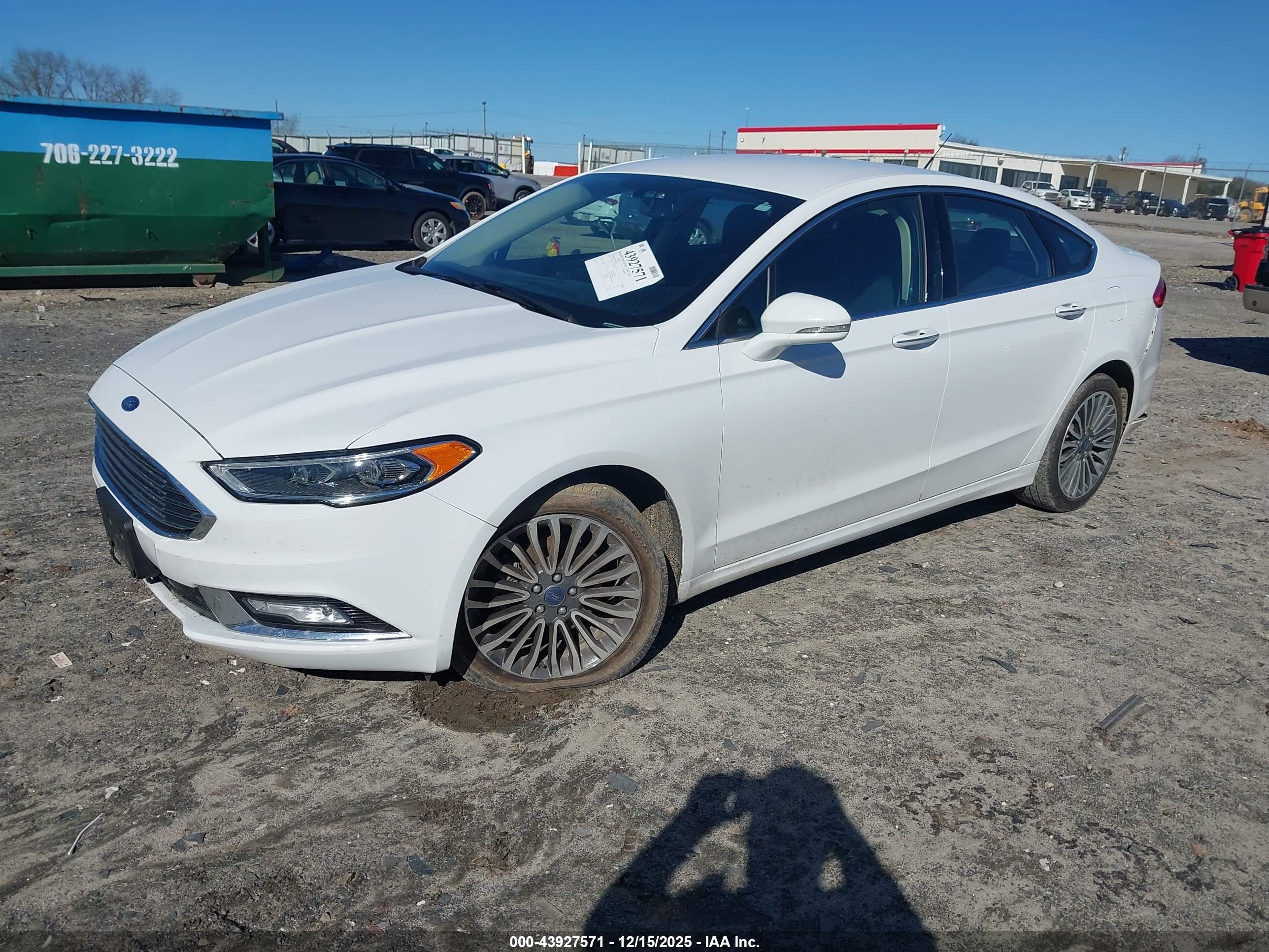 FORD FUSION image 2
