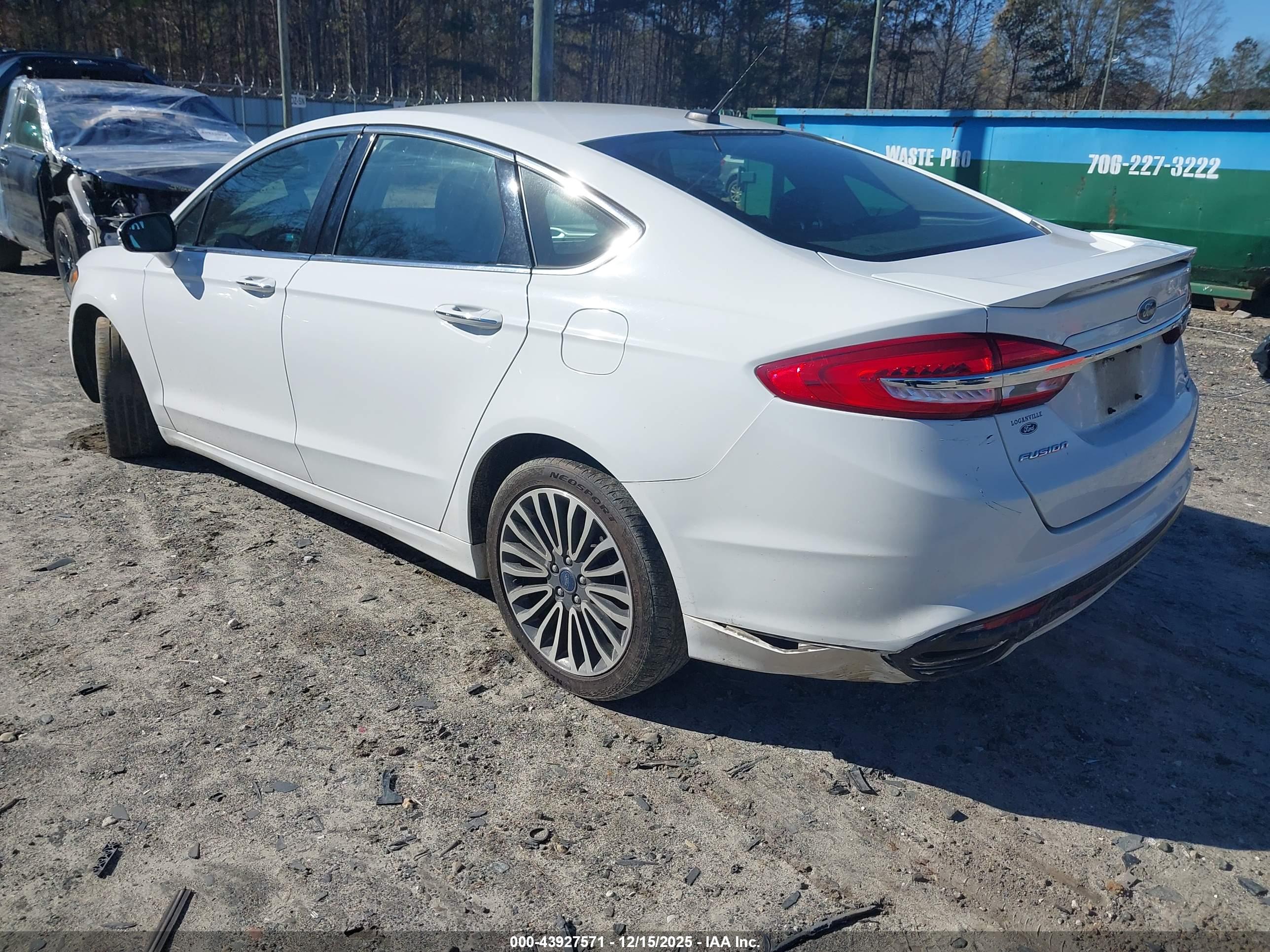 FORD FUSION image 3