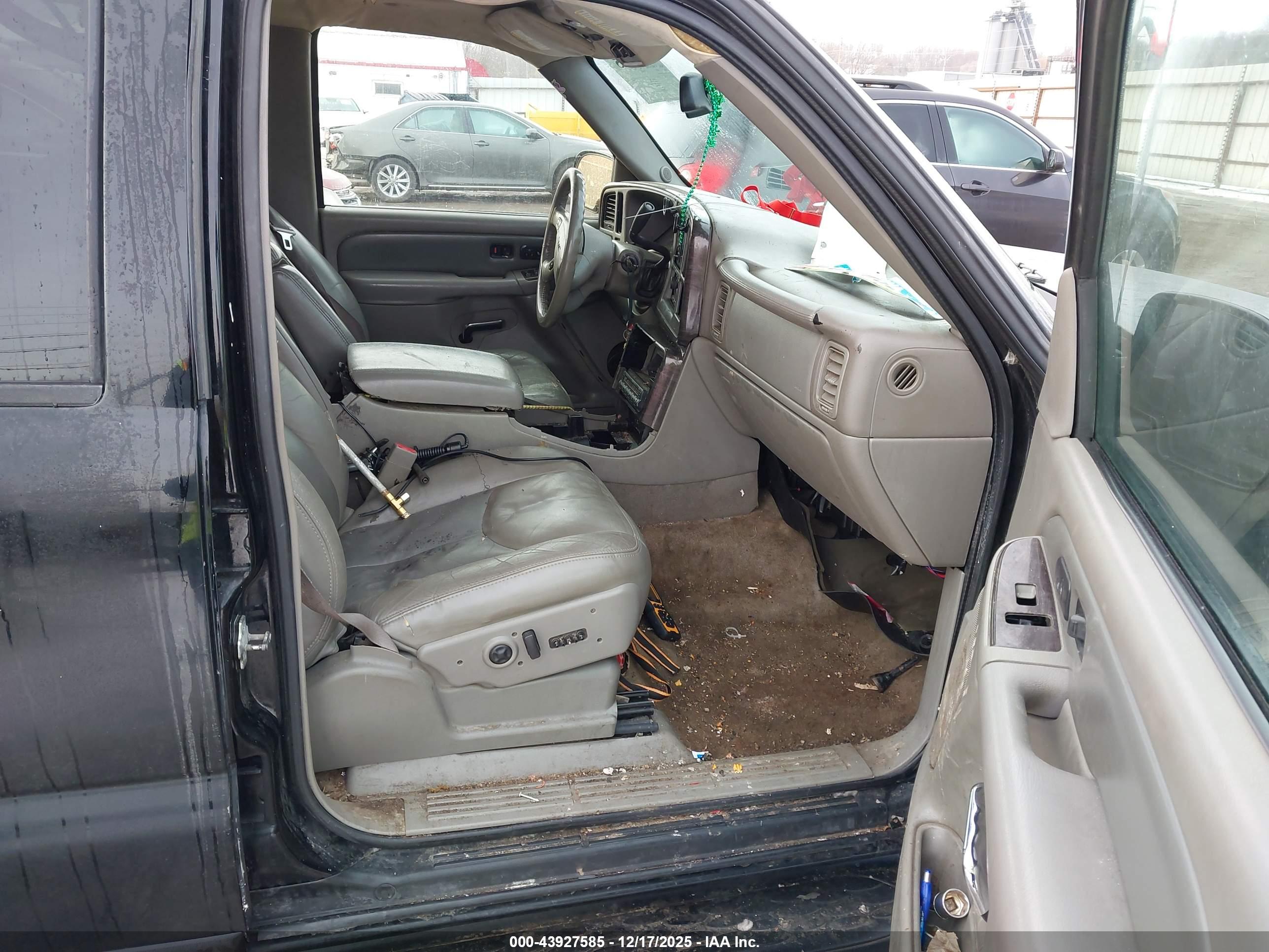 GMC YUKON image 5