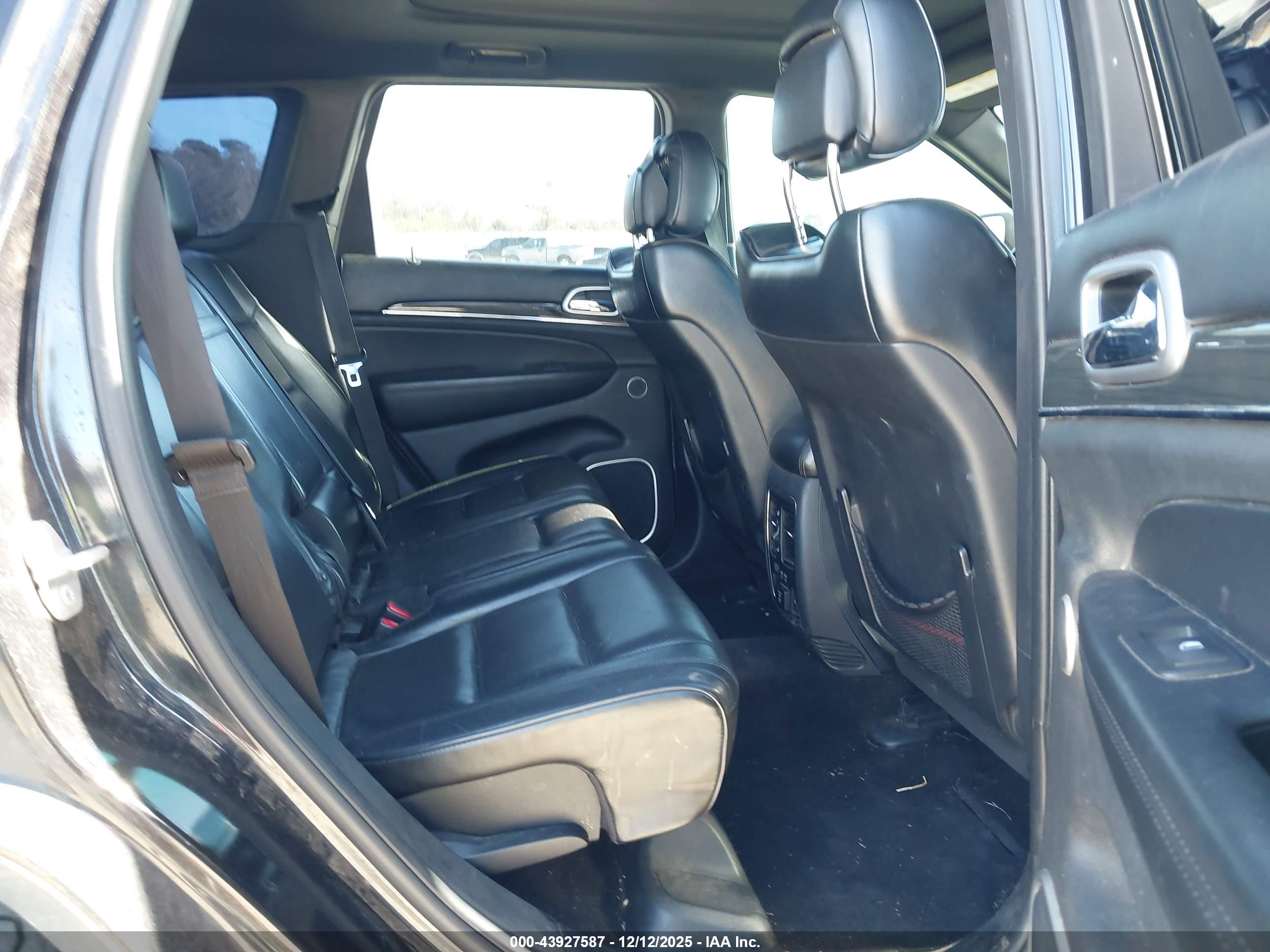 JEEP GRAND image 8