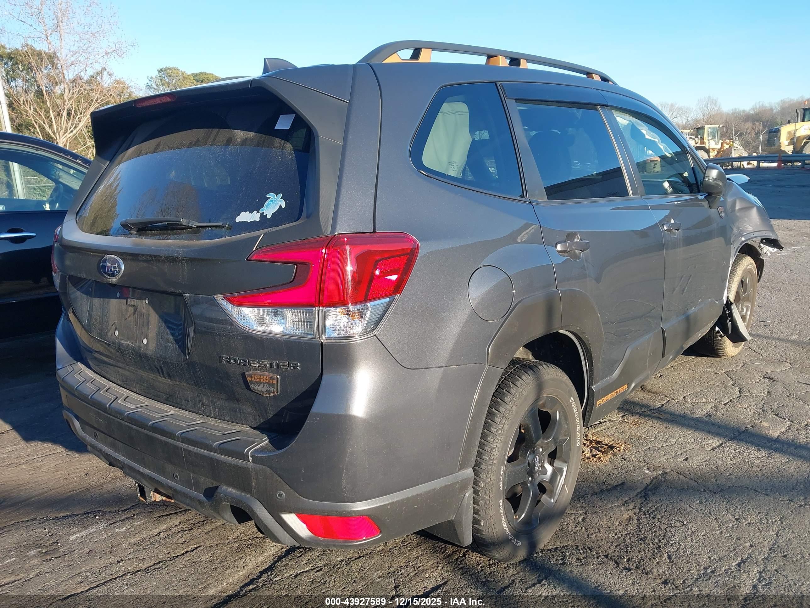 SUBARU FORESTER image 4