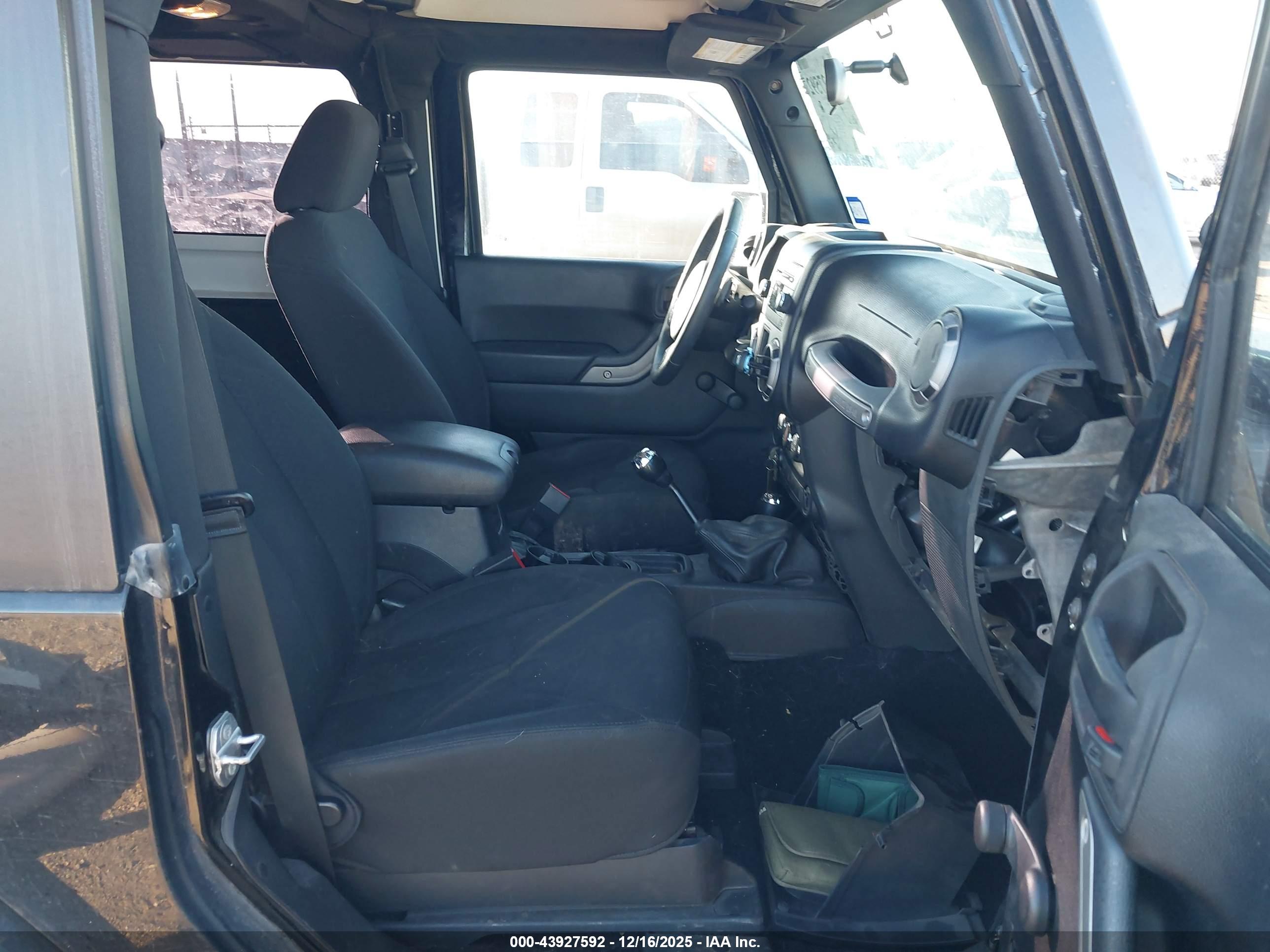 JEEP WRANGLER image 5