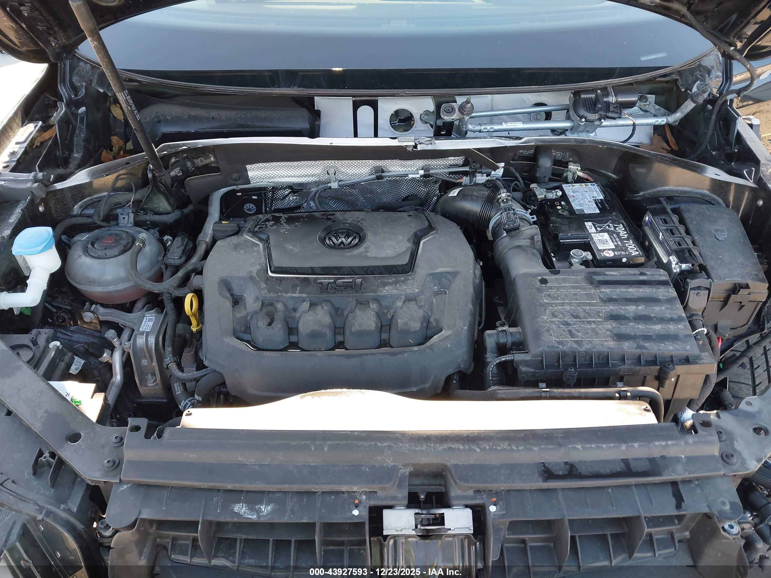 VOLKSWAGEN TIGUAN image 10