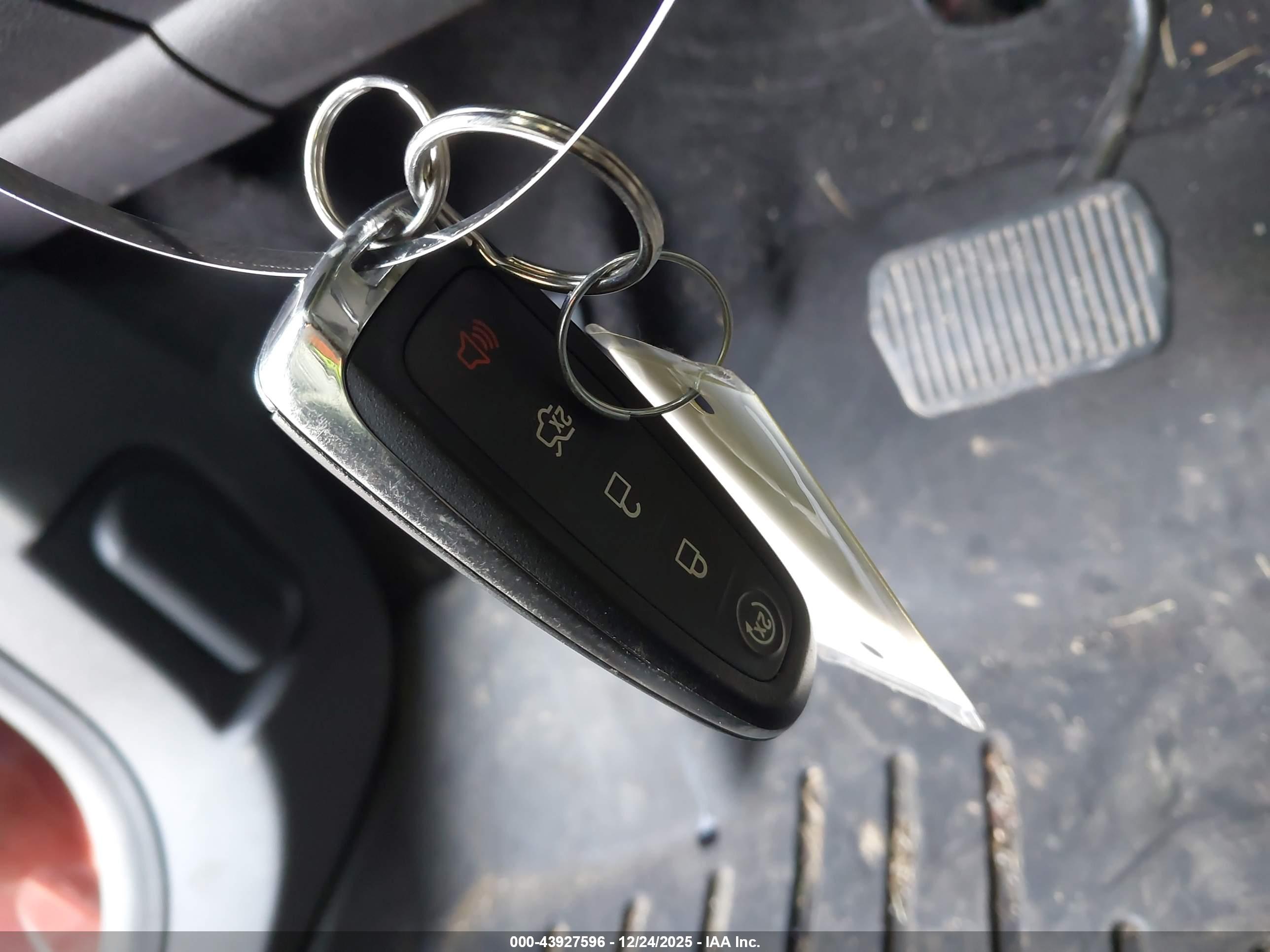 FORD ESCAPE image 11
