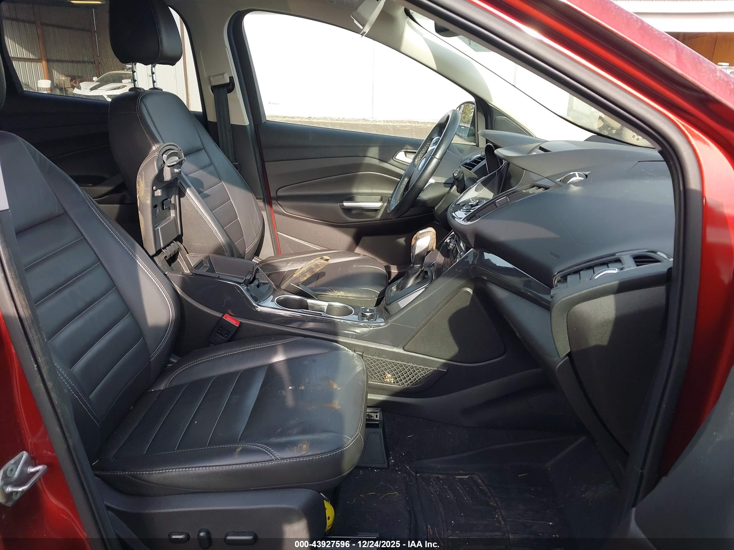 FORD ESCAPE image 5