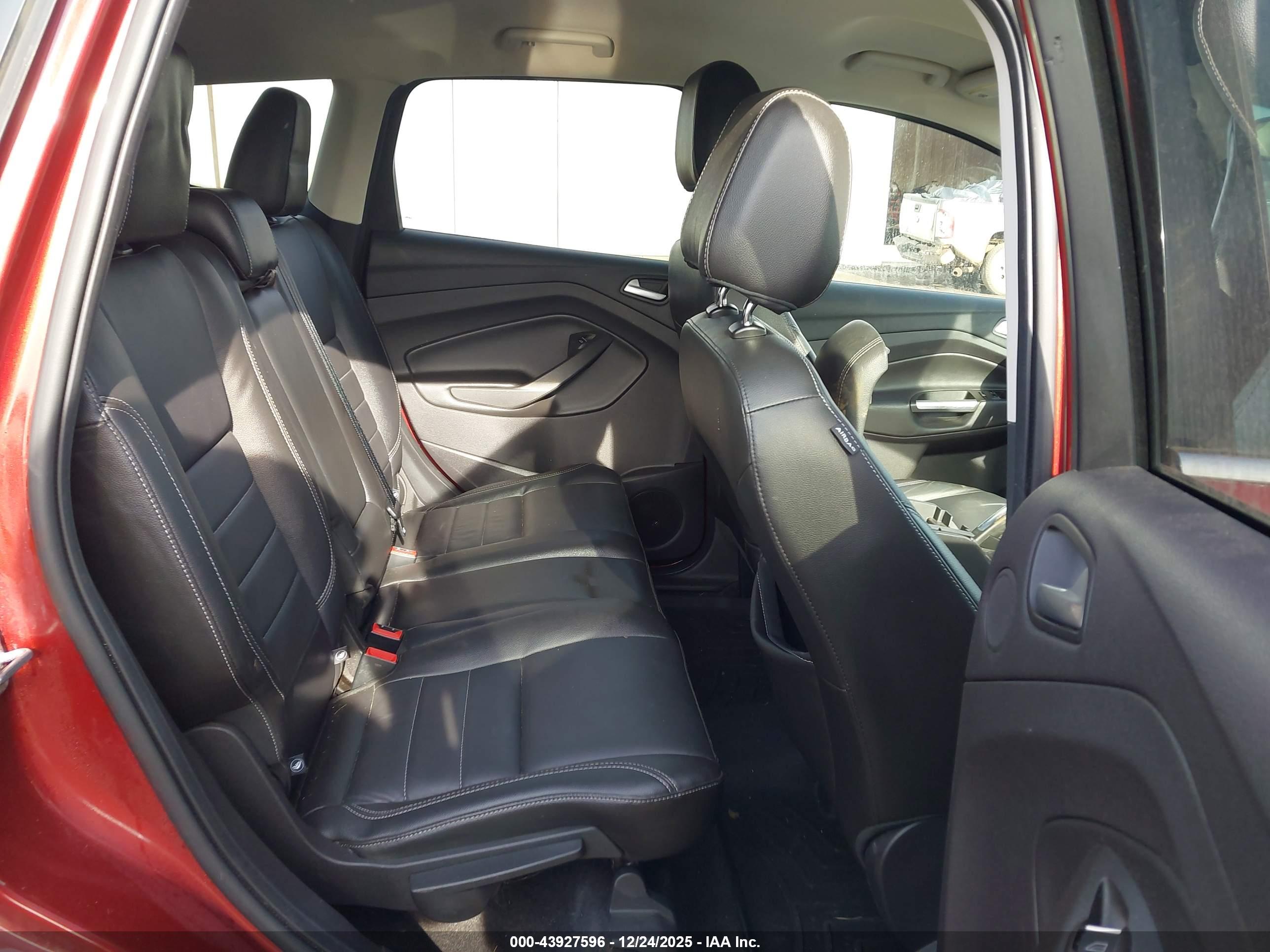 FORD ESCAPE image 8